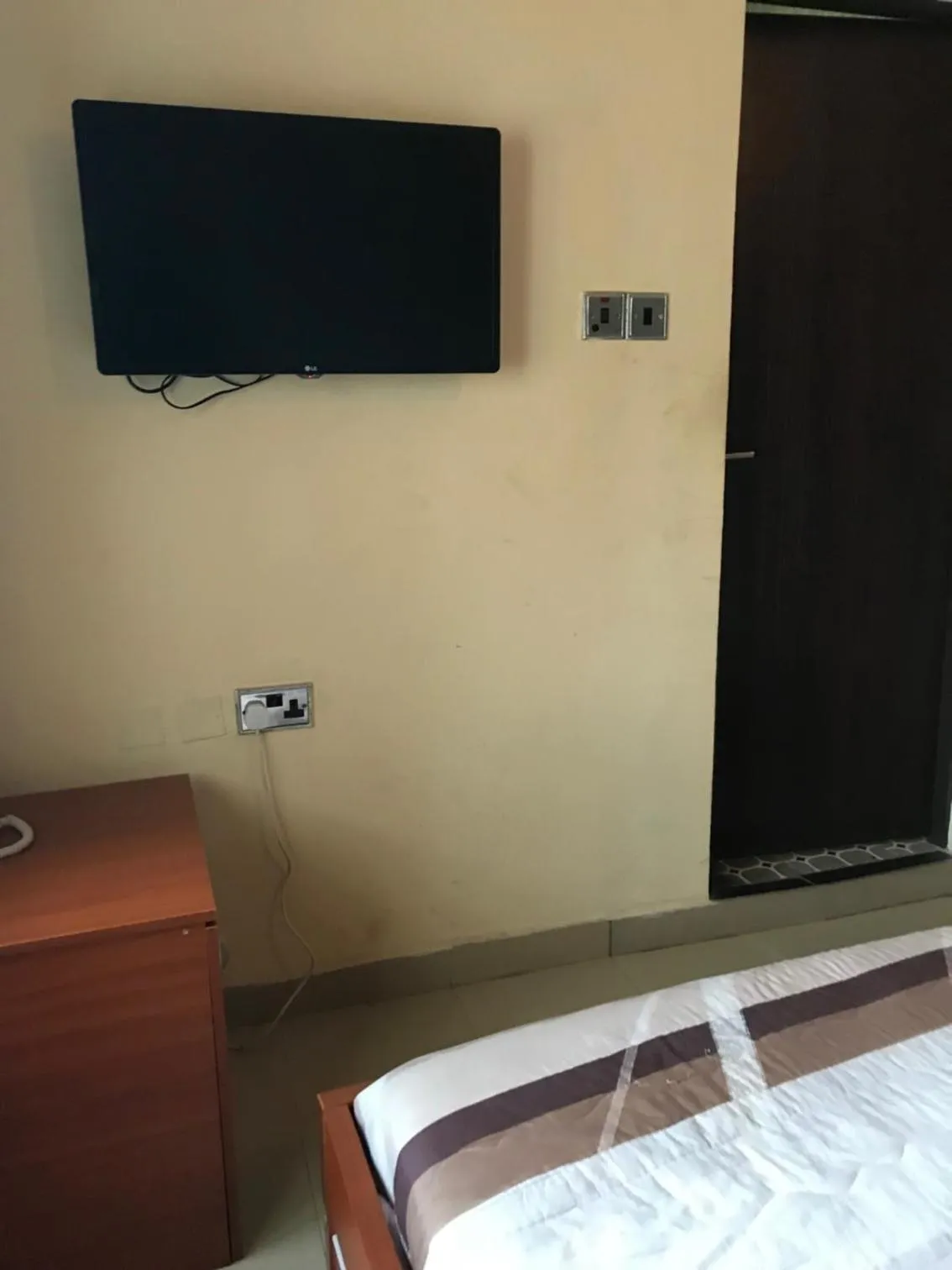 Bed in Villa Nuee Hotel & Suites Utako, Abuja