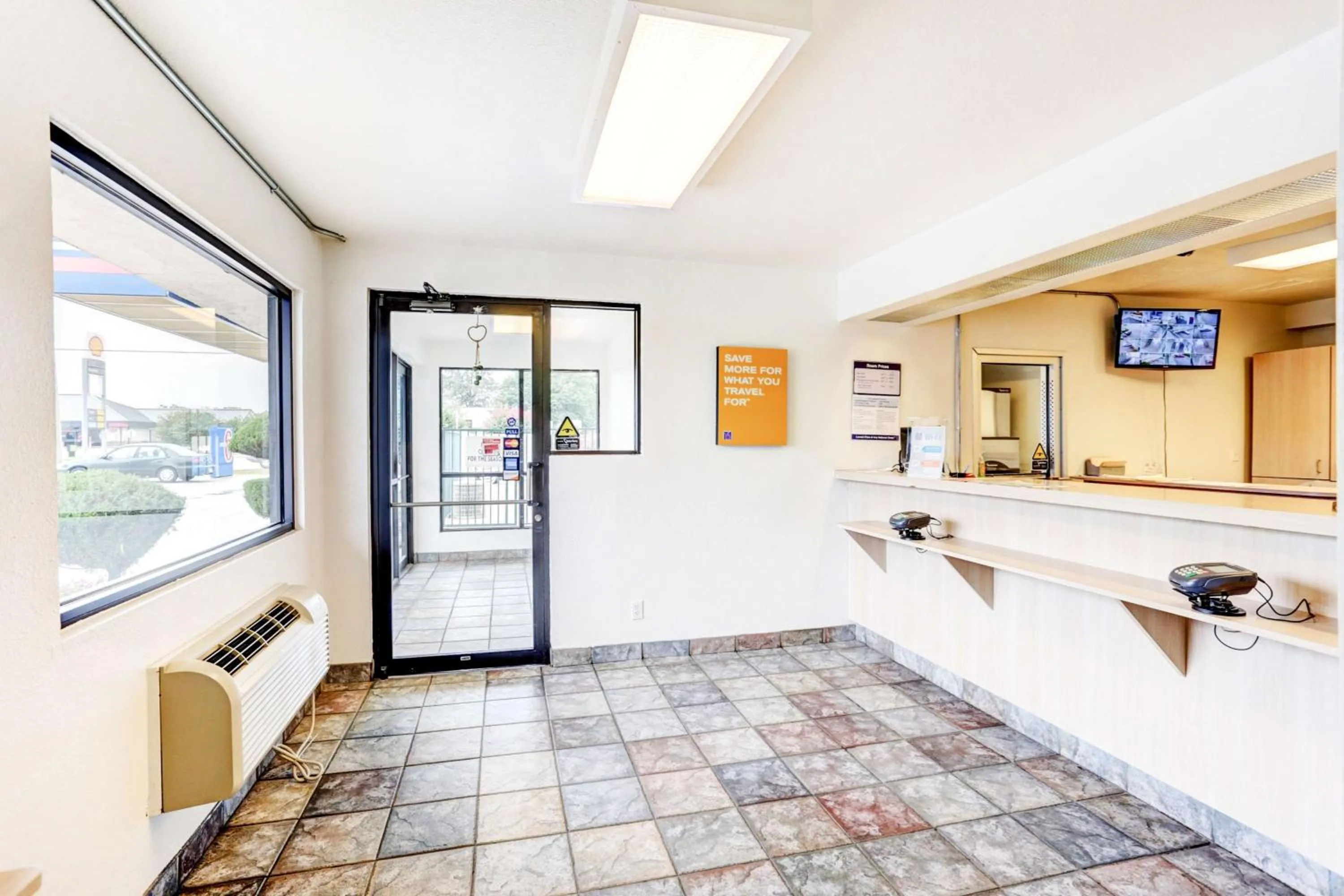 Lobby or reception in Motel 6 Jonesboro