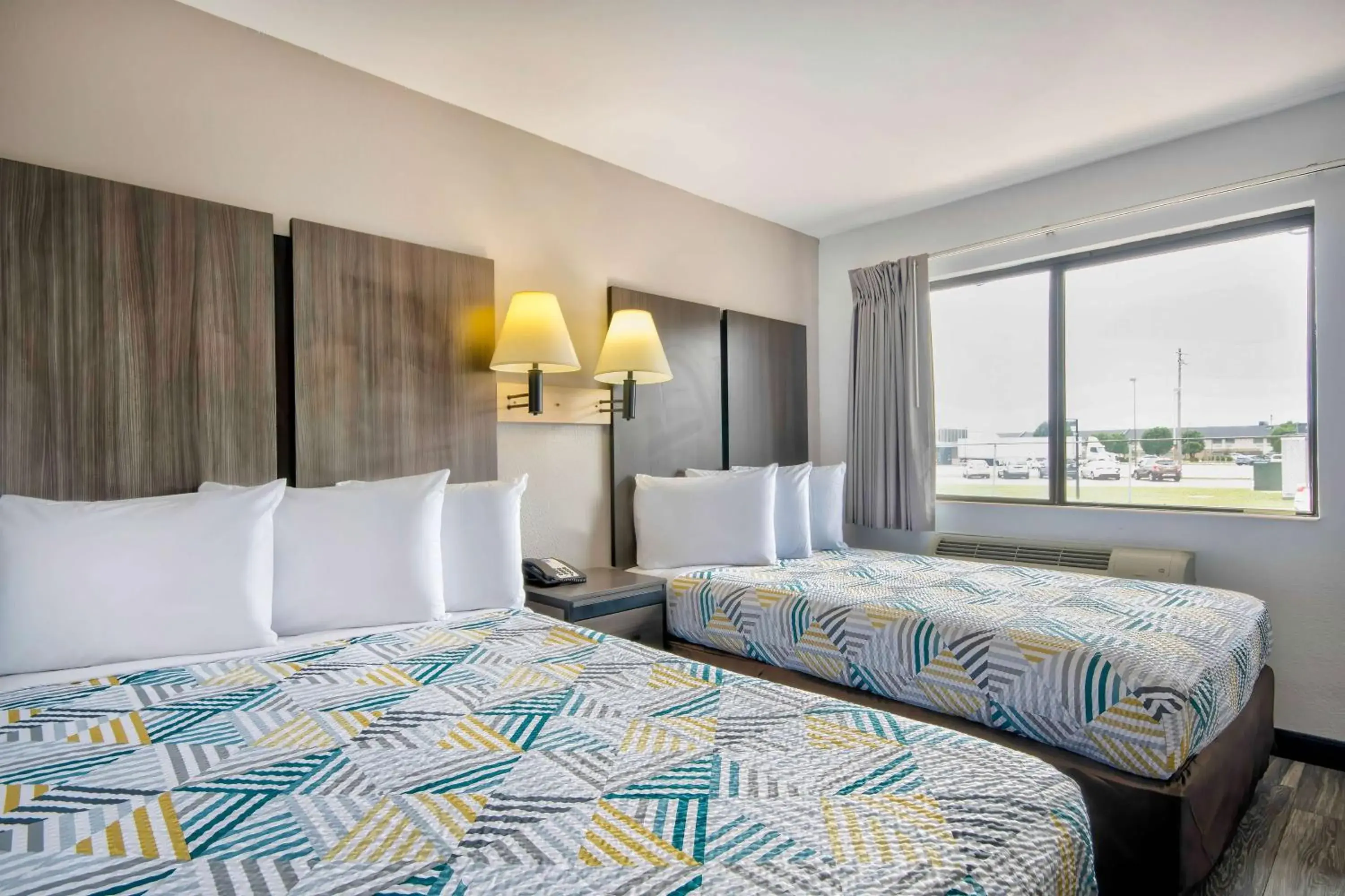 Quadruple Room - Non-Smoking in Motel 6 Jonesboro Quadruple Room - Non-Smoking in Motel 6 Jonesboro