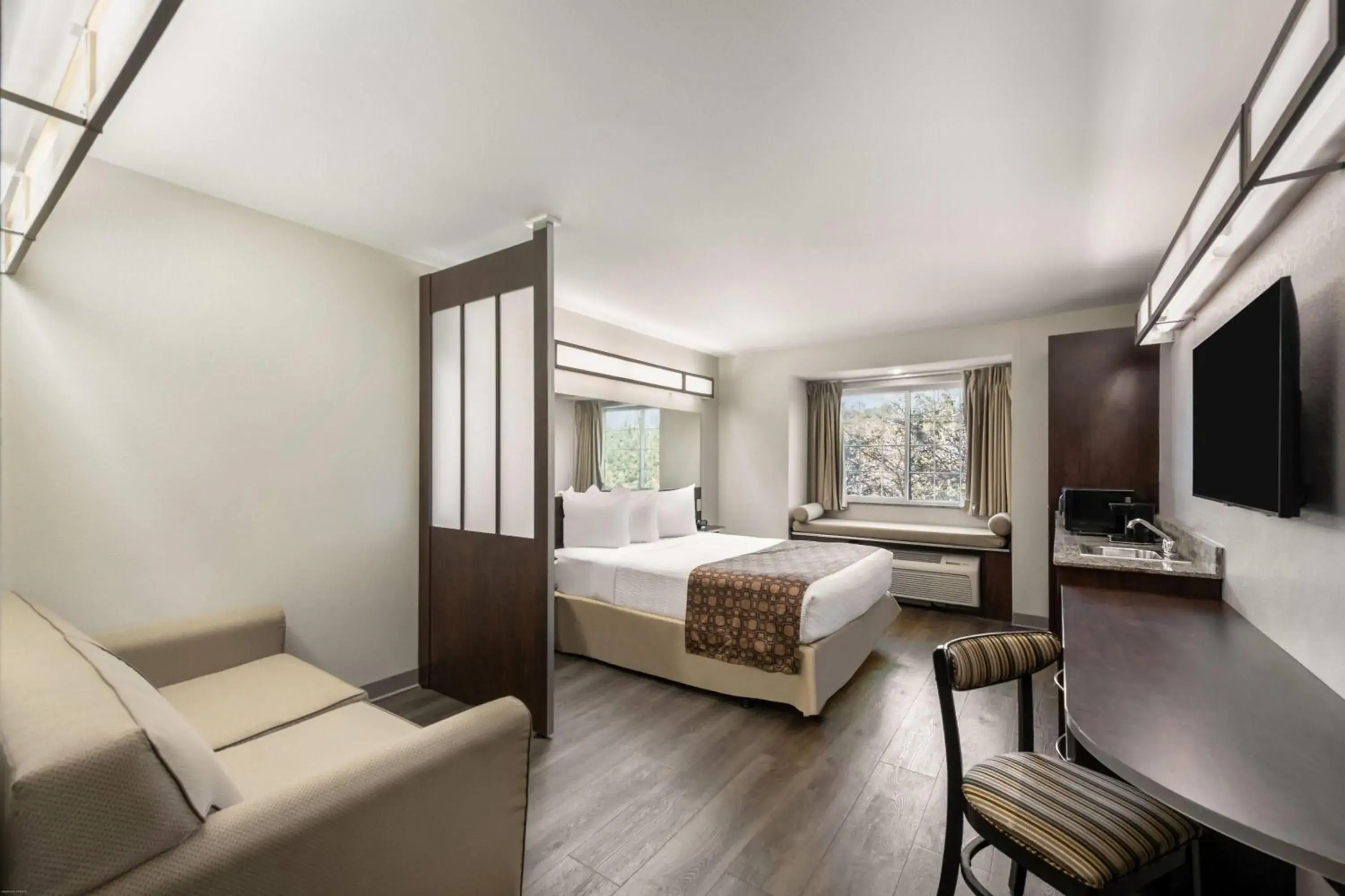 Queen Suite - Disability Access/Non-Smoking in Microtel Inn & Suites by Wyndham Pearl River/Slidell Queen Suite - Disability Access/Non-Smoking in Microtel Inn & Suites by Wyndham Pearl River/Slidell