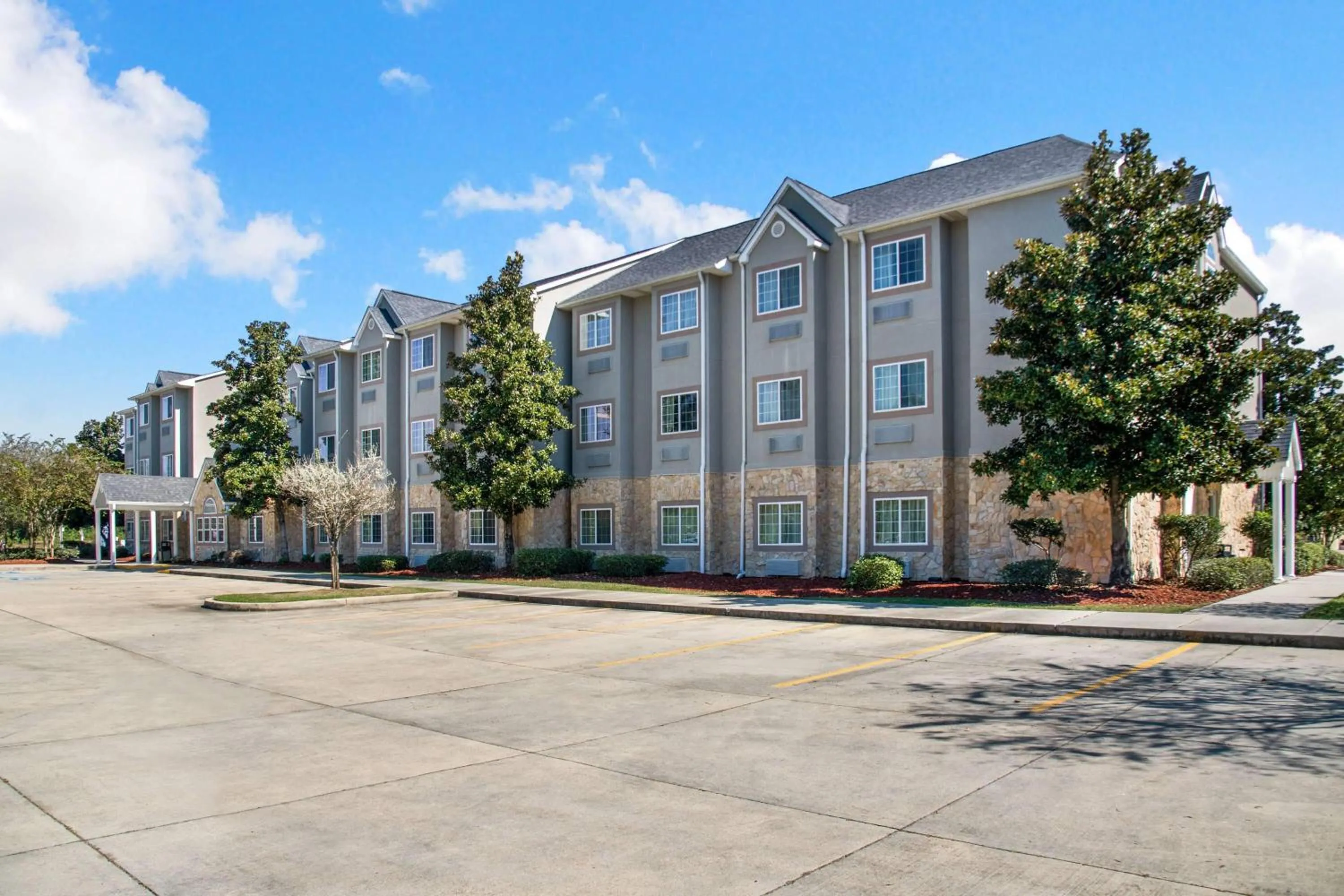 Property building in Microtel Inn & Suites by Wyndham Pearl River/Slidell