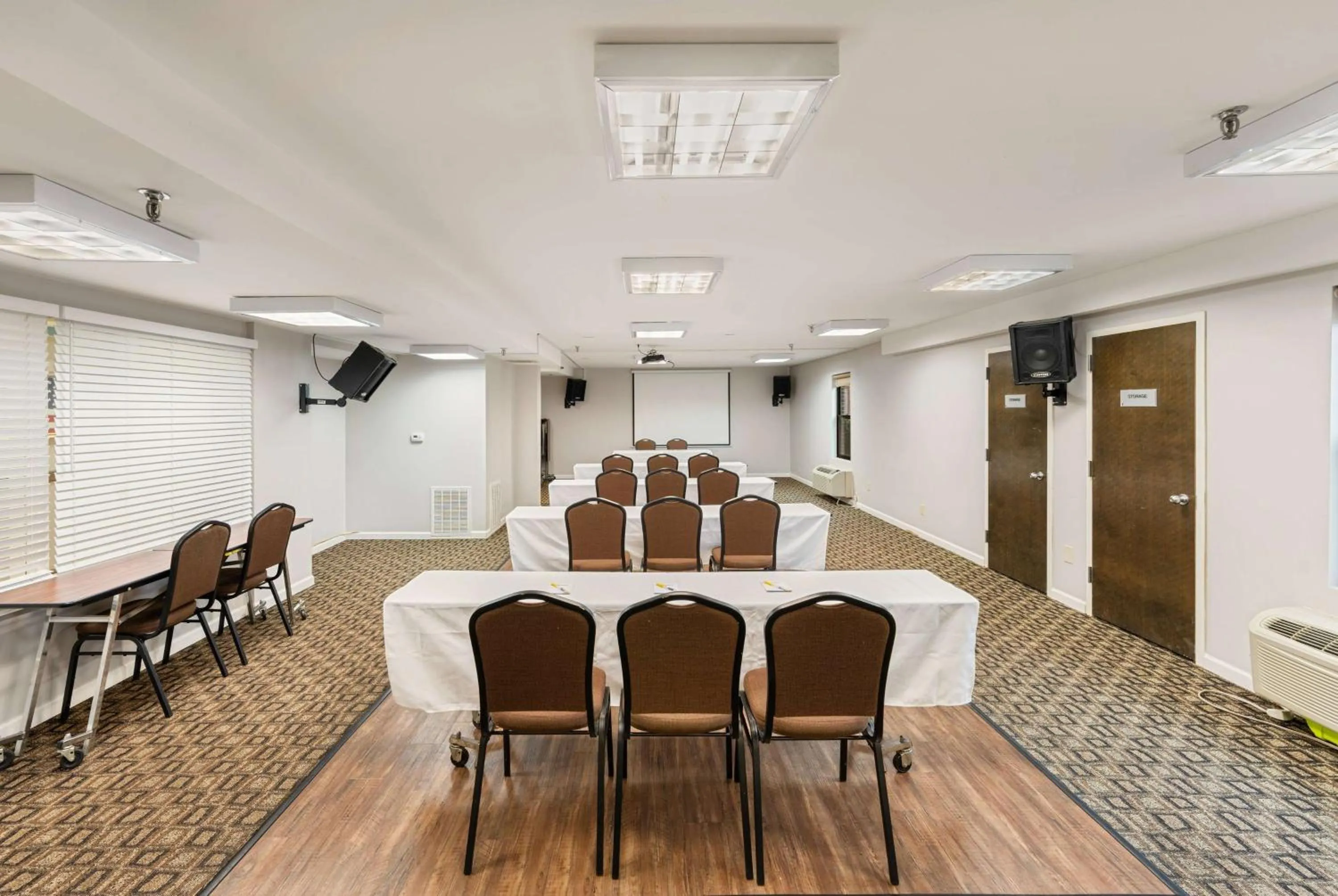 Meeting/conference room in Days Inn by Wyndham Raleigh-Airport-Research Triangle Park