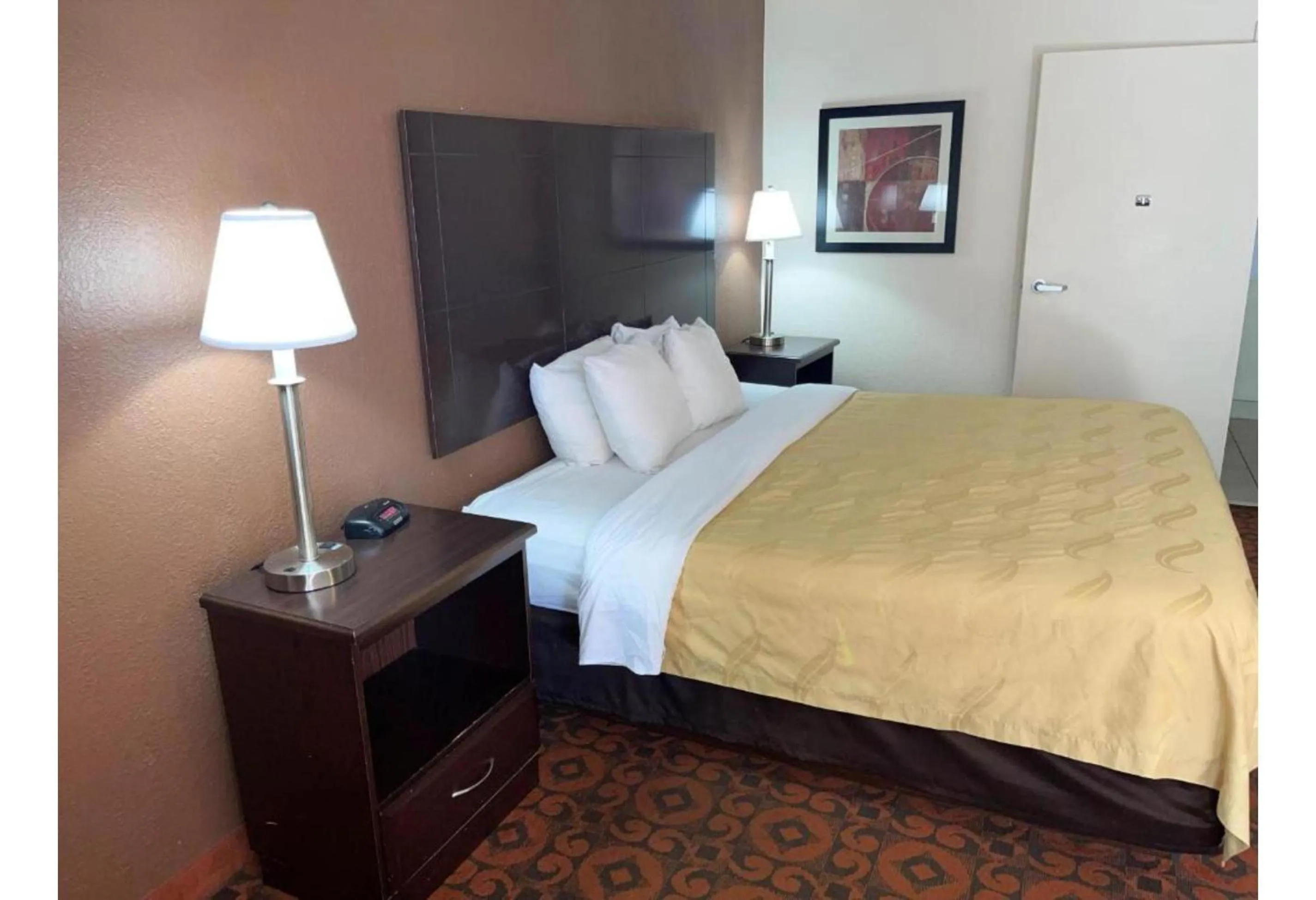 Bedroom, Bed in Motel 6 Oklahoma City OK Fairgrounds West