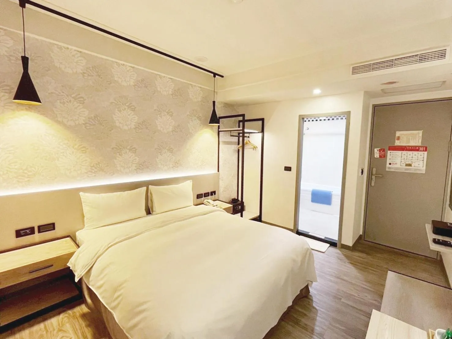 Bed in Dolamanco Hotel