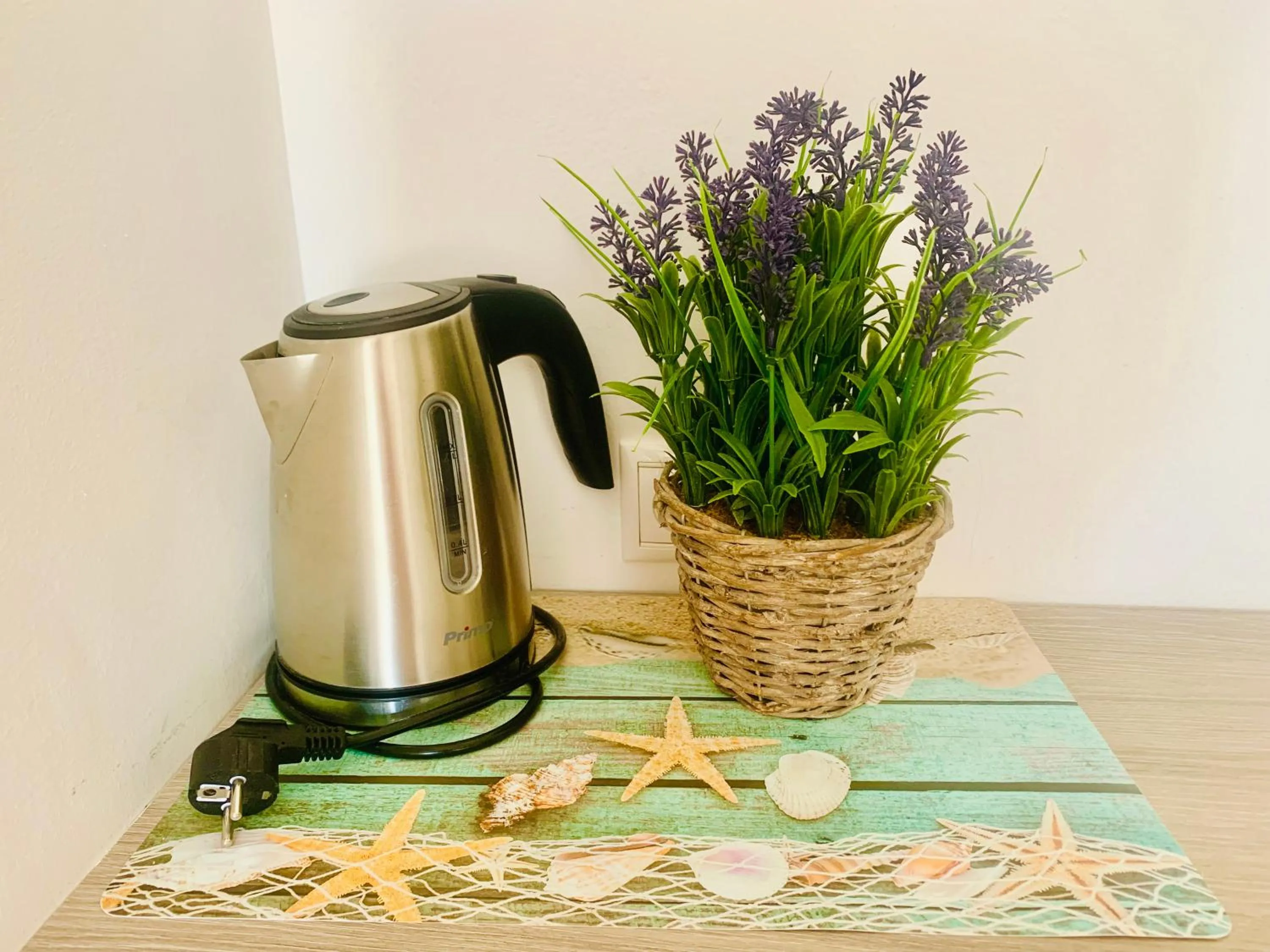Coffee/tea facilities in Klinakis Beach Hotel