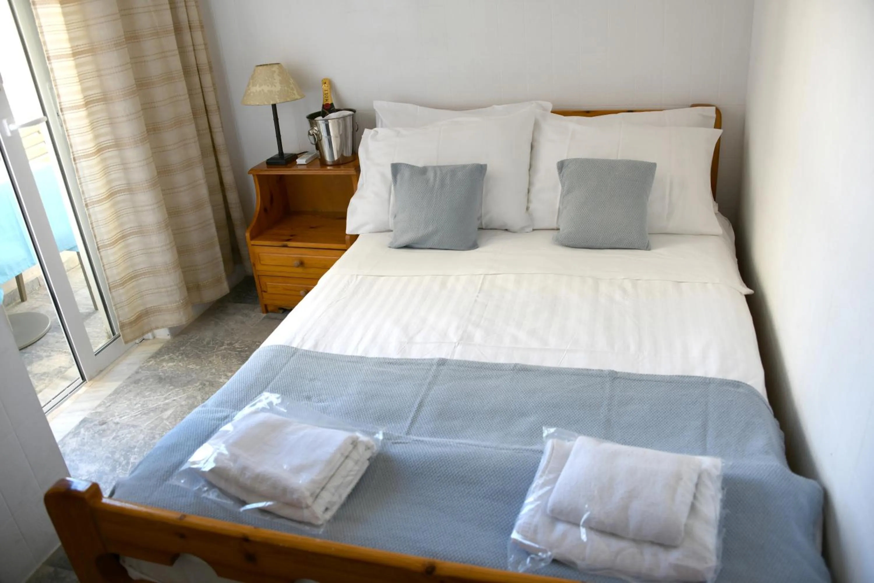 Bedroom in Klinakis Beach Hotel