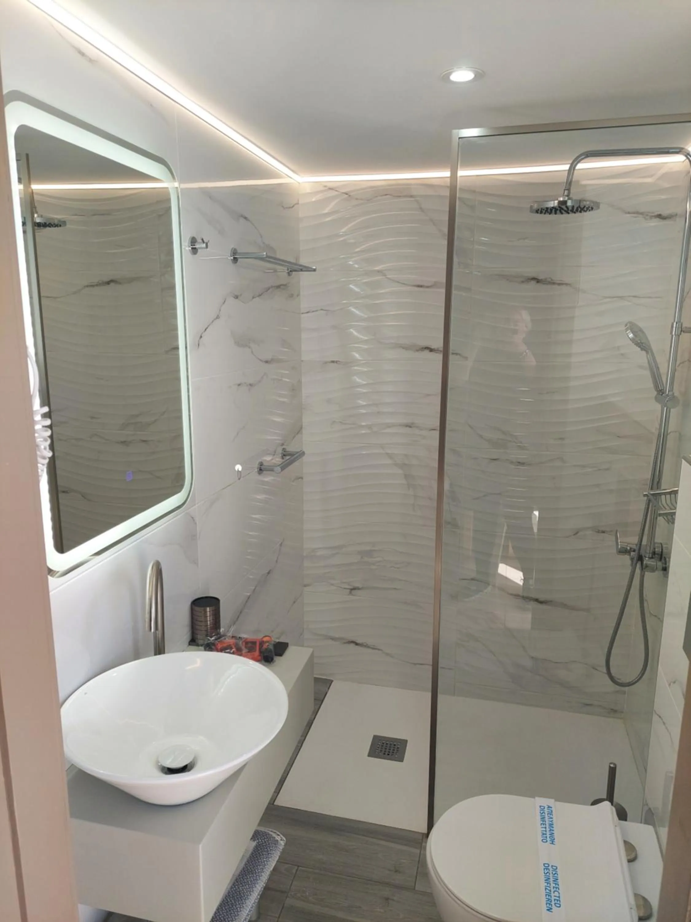 Shower in Klinakis Beach Hotel