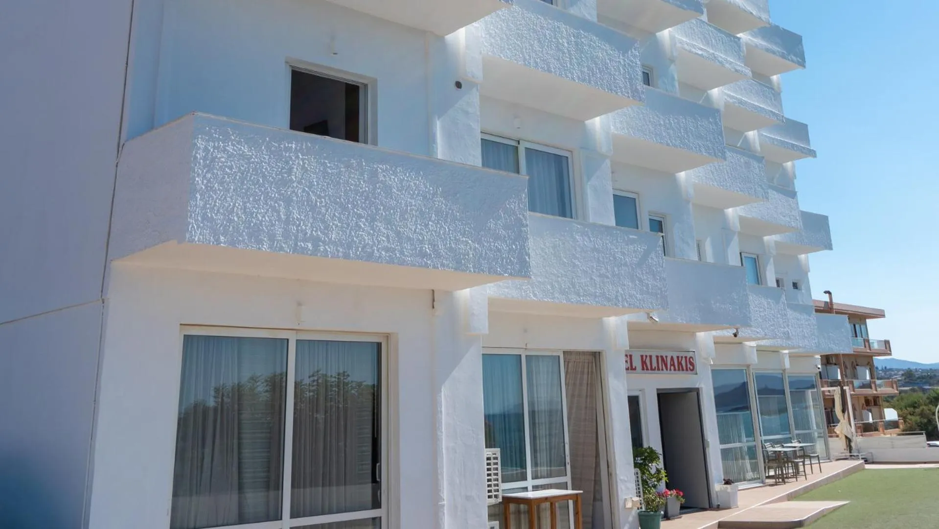 Property building in Klinakis Beach Hotel