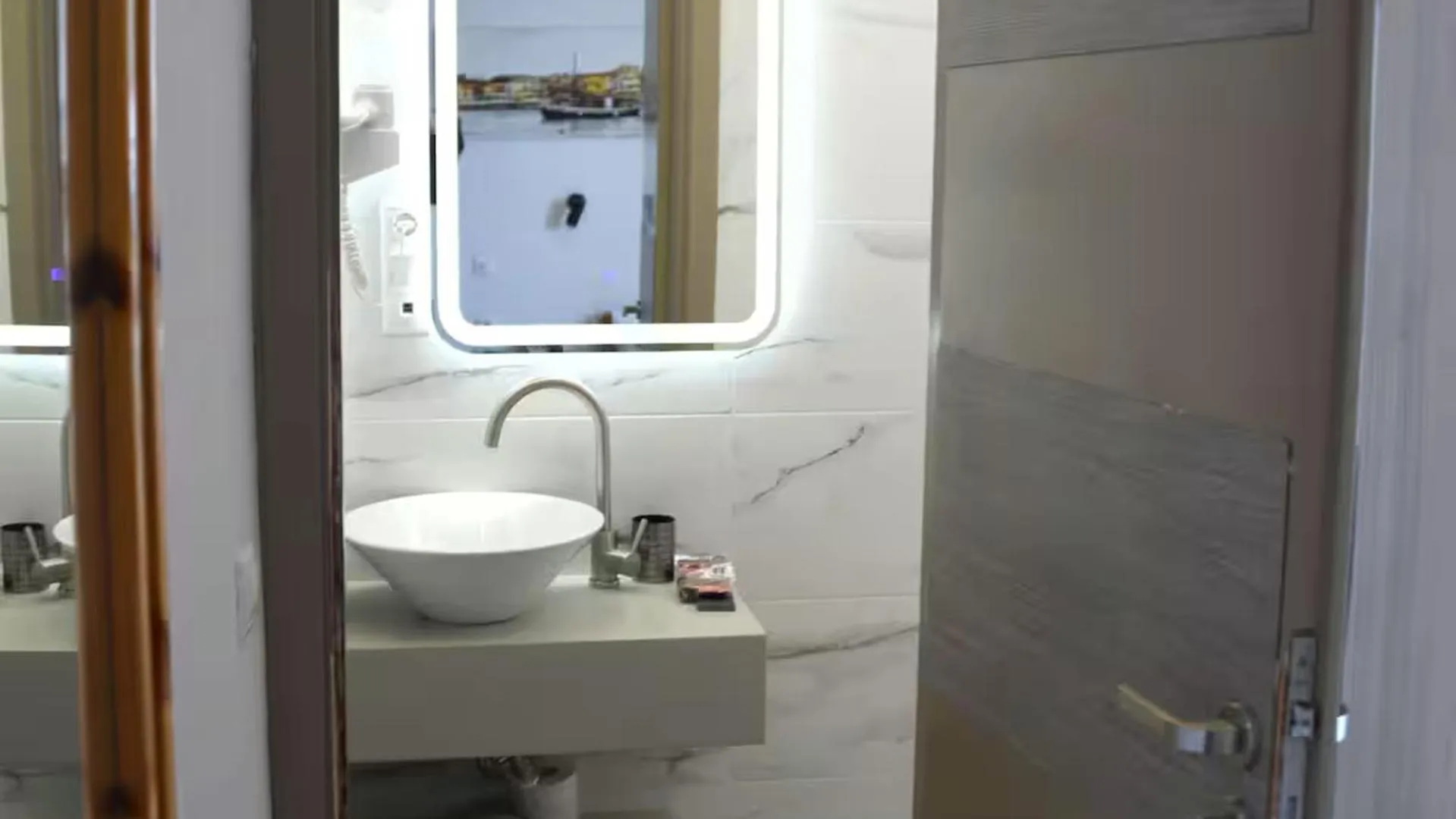 Bathroom in Klinakis Beach Hotel