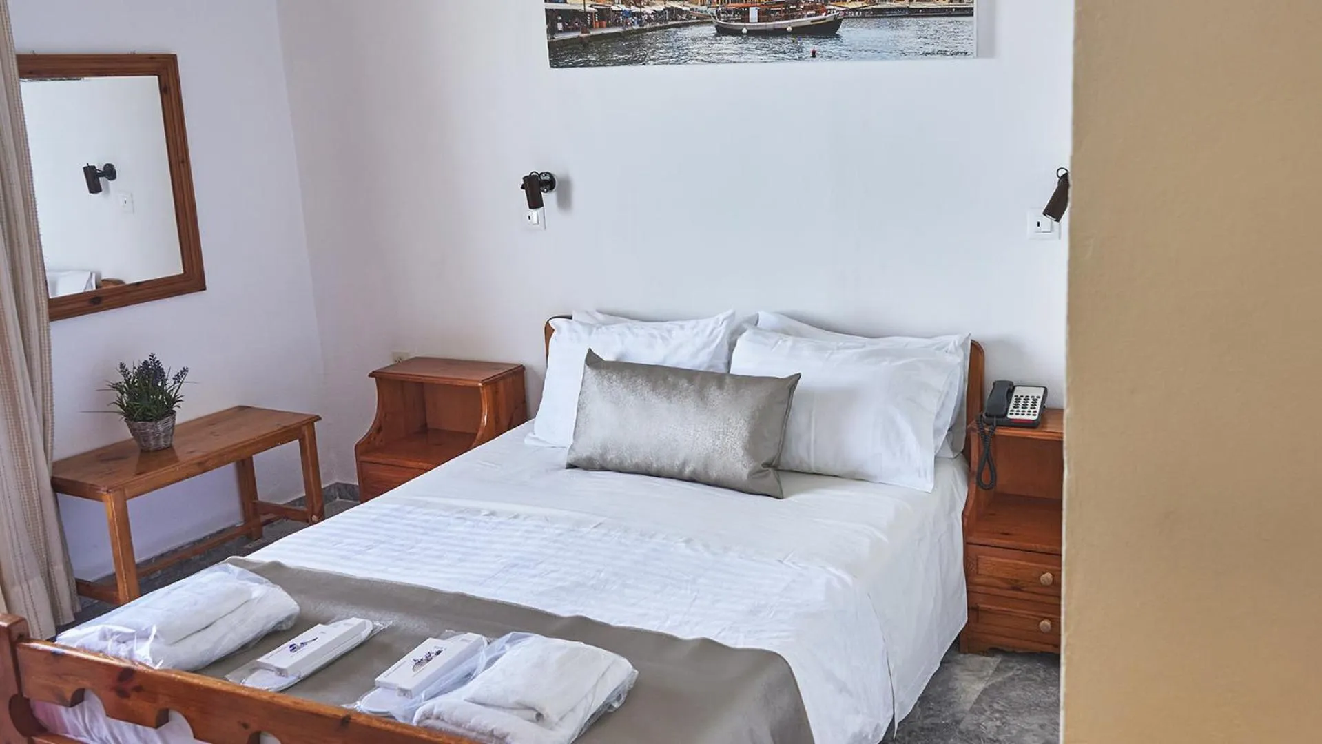 Bed in Klinakis Beach Hotel