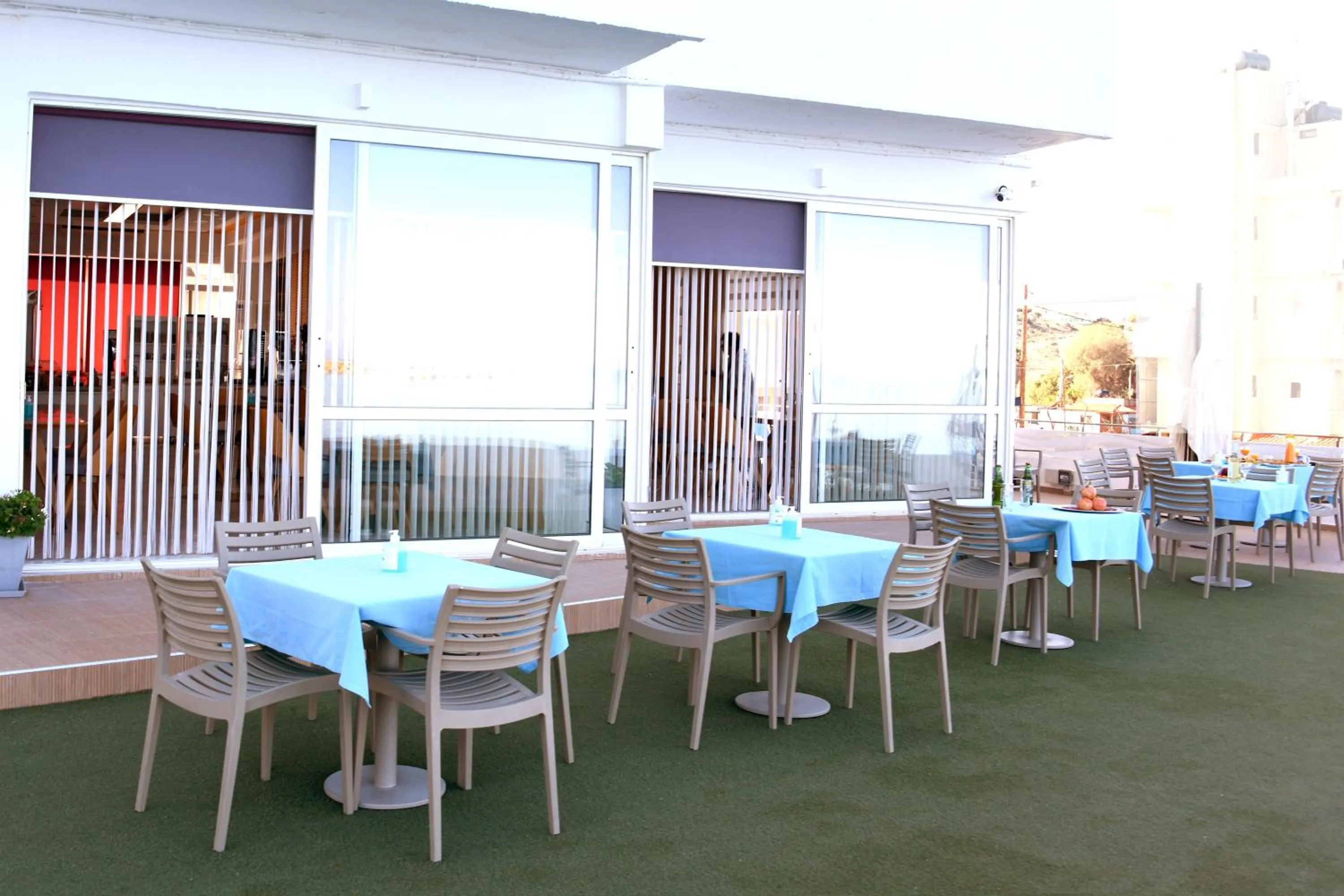 Restaurant/places to eat in Klinakis Beach Hotel