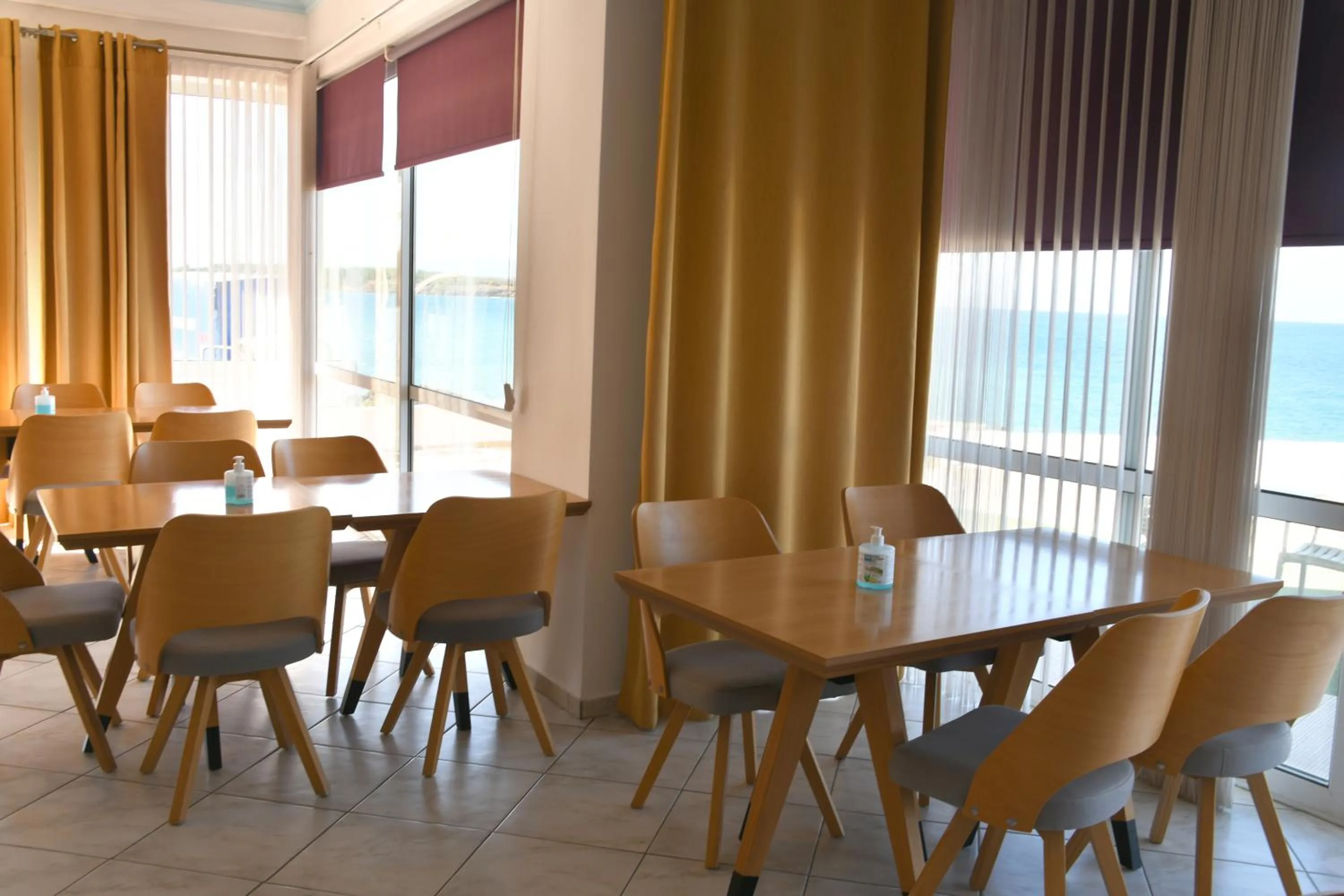 Restaurant/places to eat in Klinakis Beach Hotel