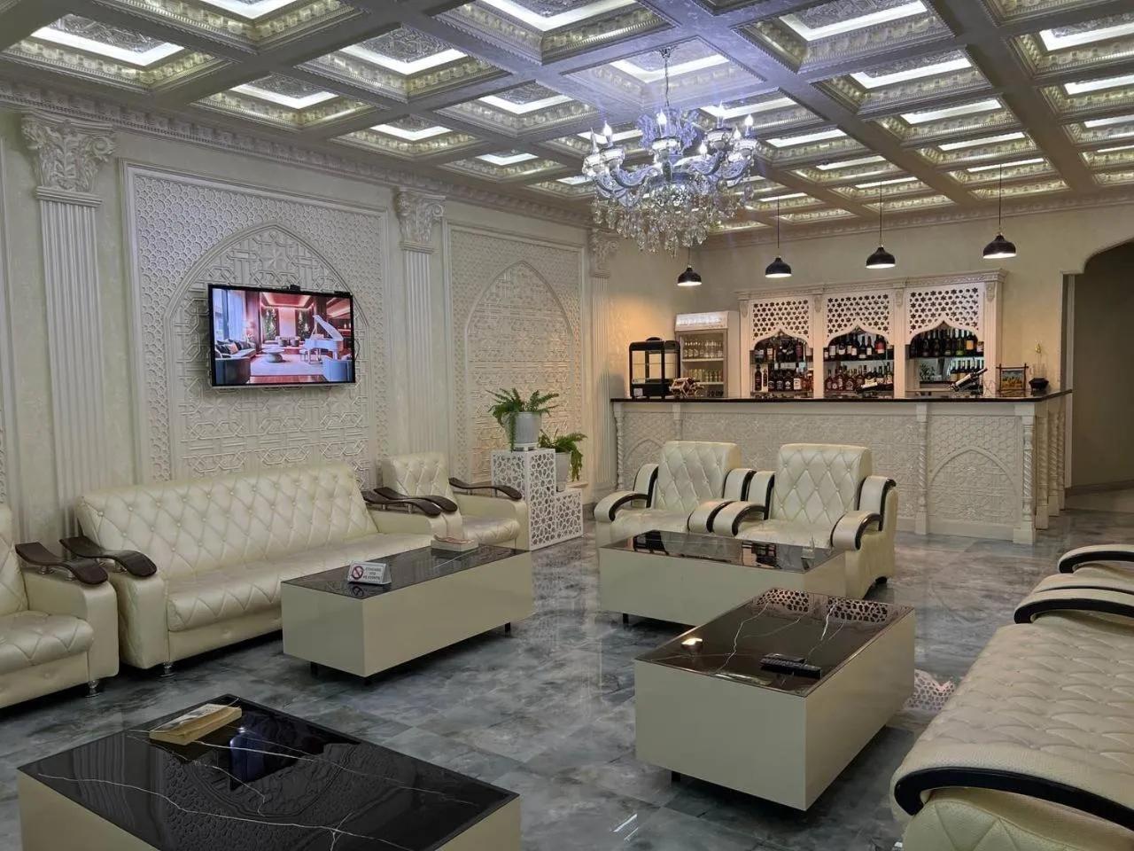 Living room in Ideal Hotel