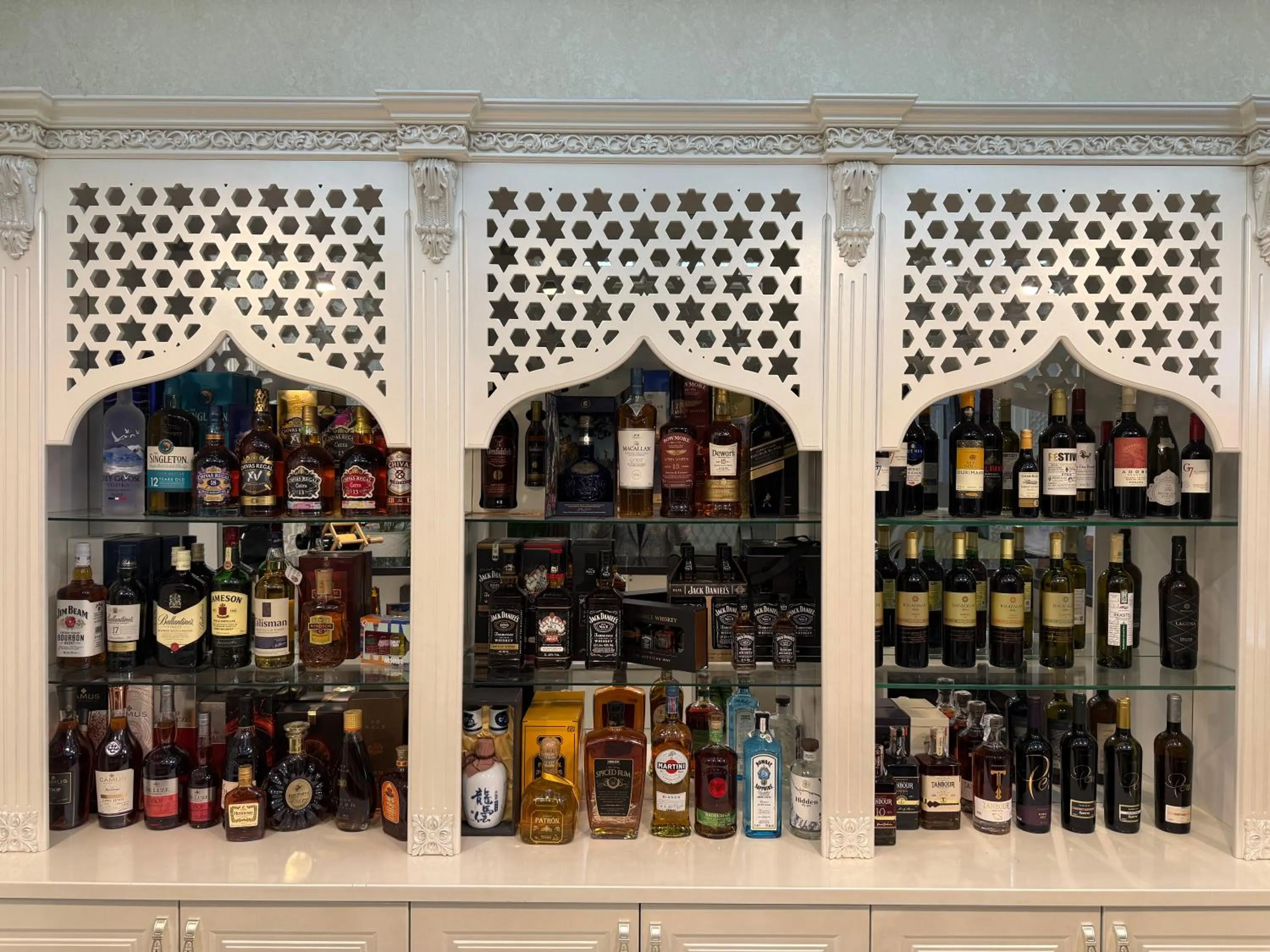 Lounge or bar in Ideal Hotel