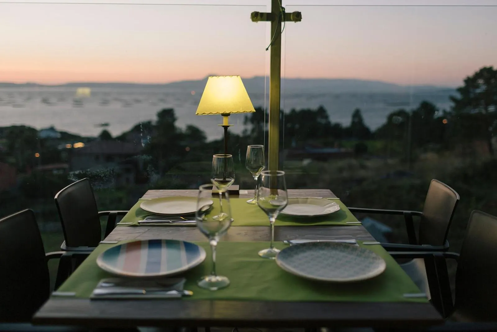 Restaurant/places to eat in Hotel O Castro