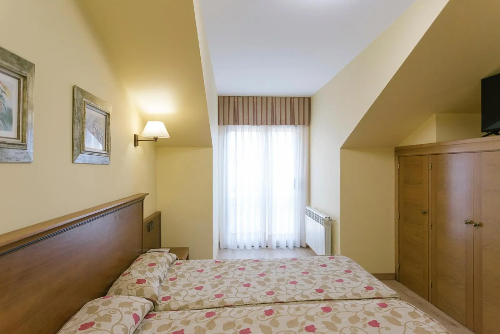 Bed in Hotel O Castro