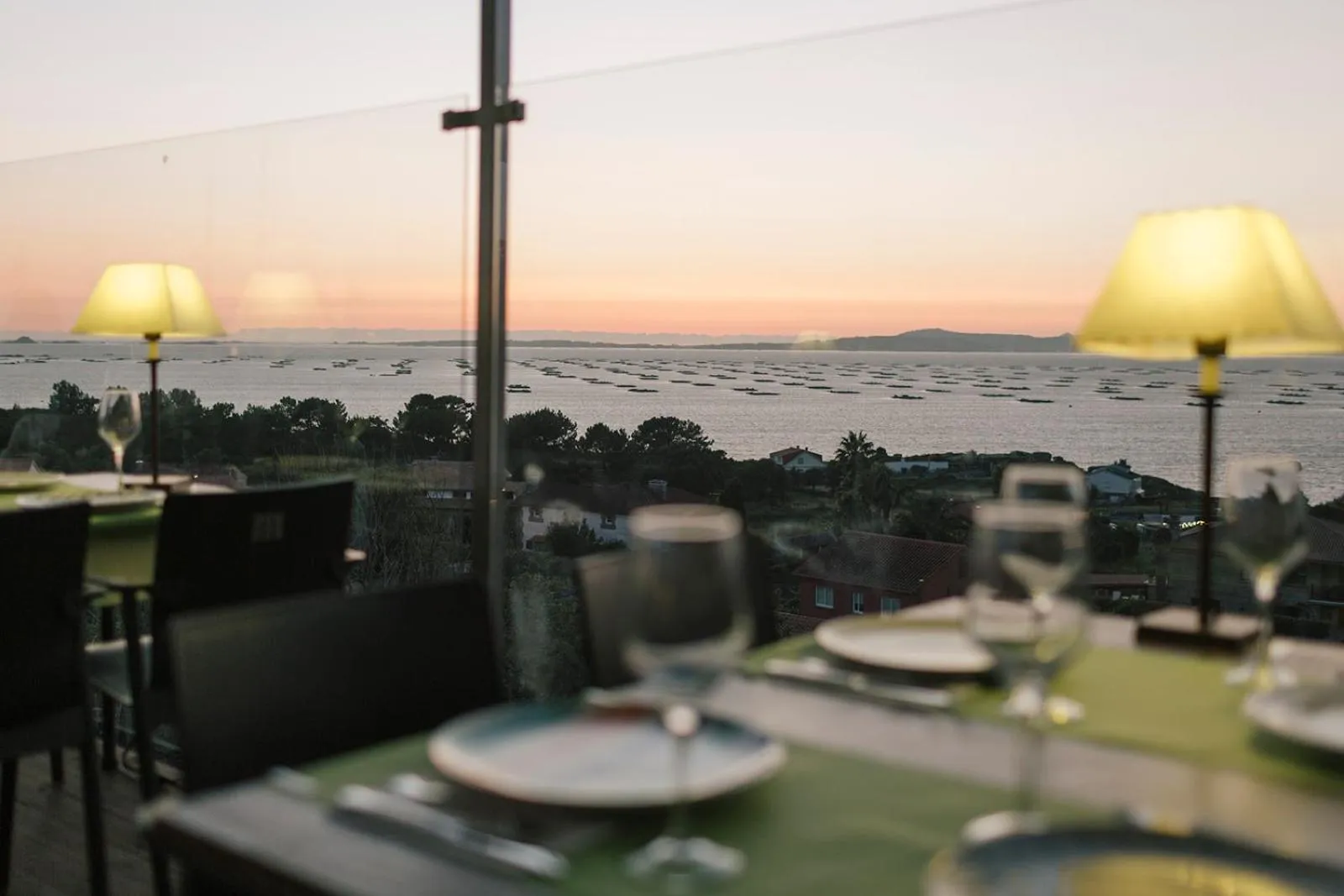 Restaurant/places to eat in Hotel O Castro