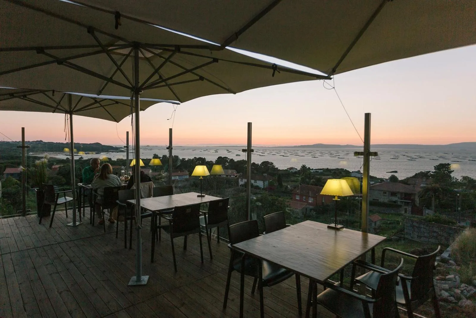 Restaurant/places to eat in Hotel O Castro