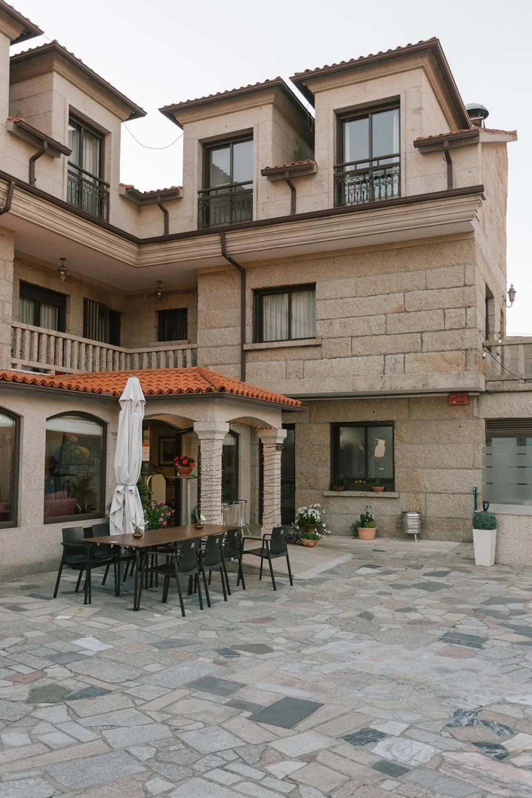 Property building in Hotel O Castro