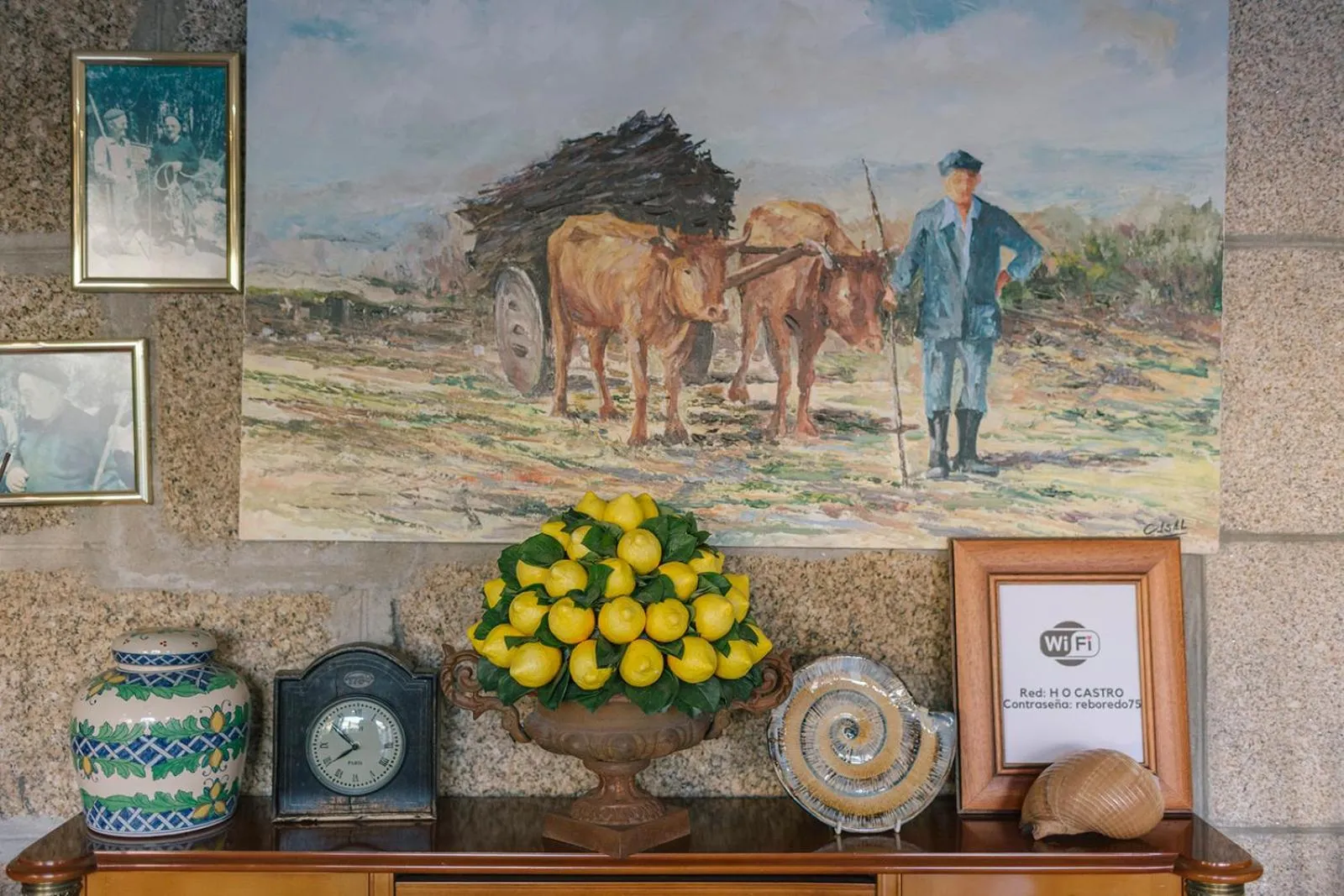 Lobby or reception in Hotel O Castro