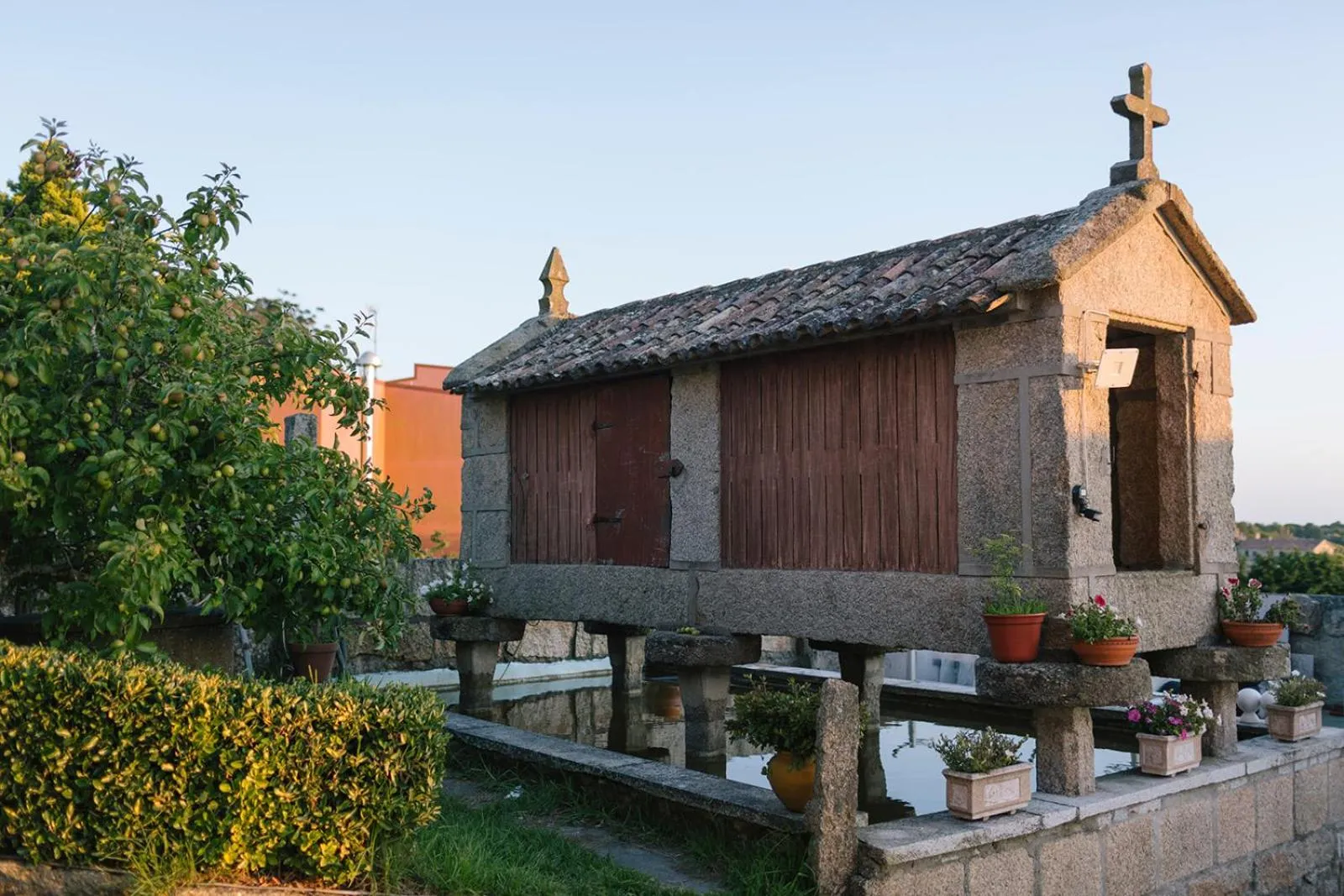 Property building in Hotel O Castro