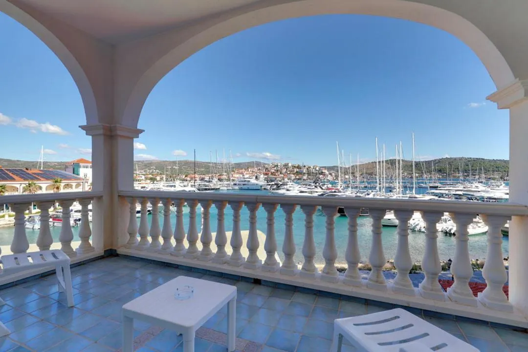 Marina Frapa Resort Rogoznica