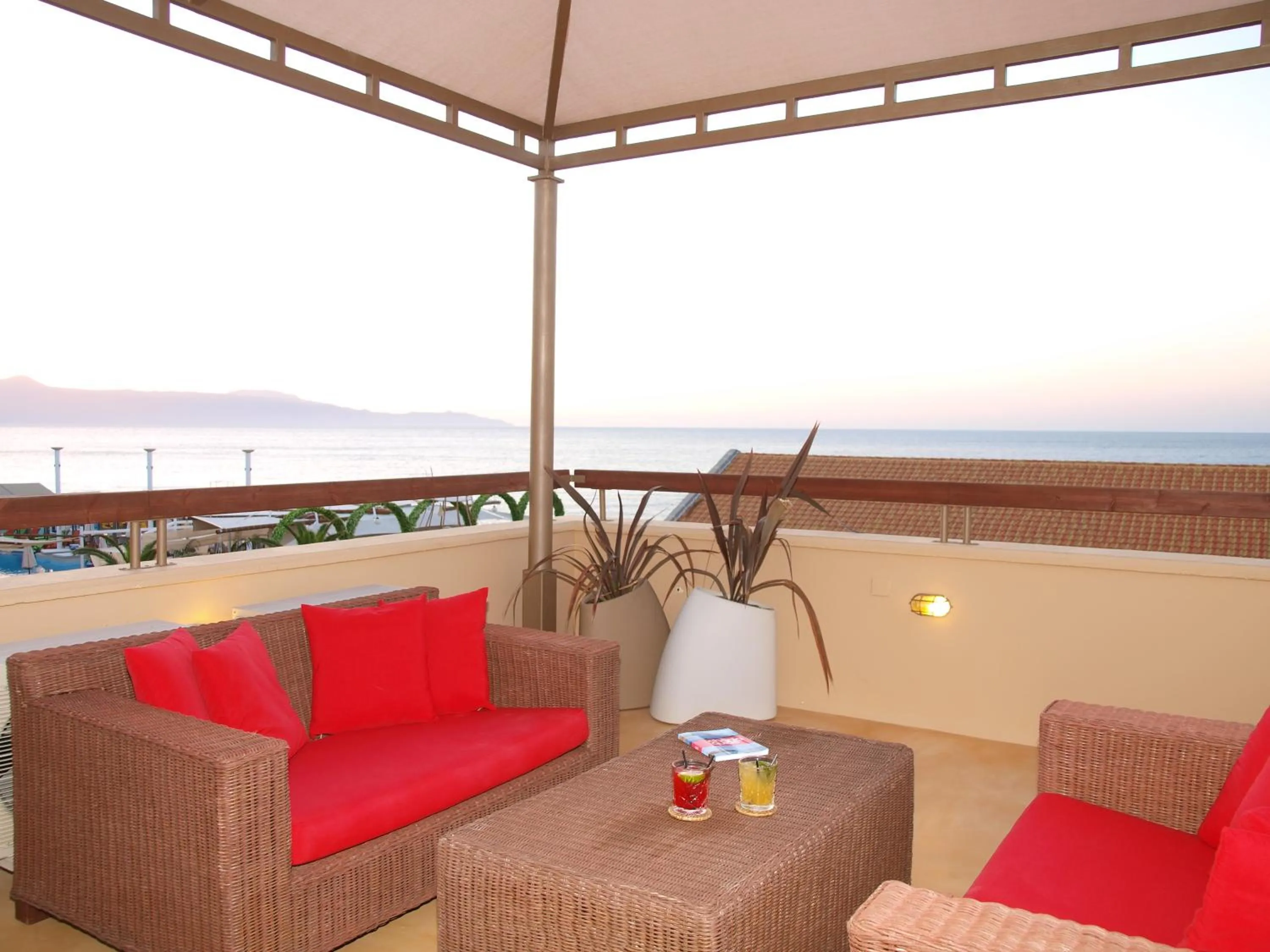 Balcony/Terrace in Mylos Hotel Apartments
