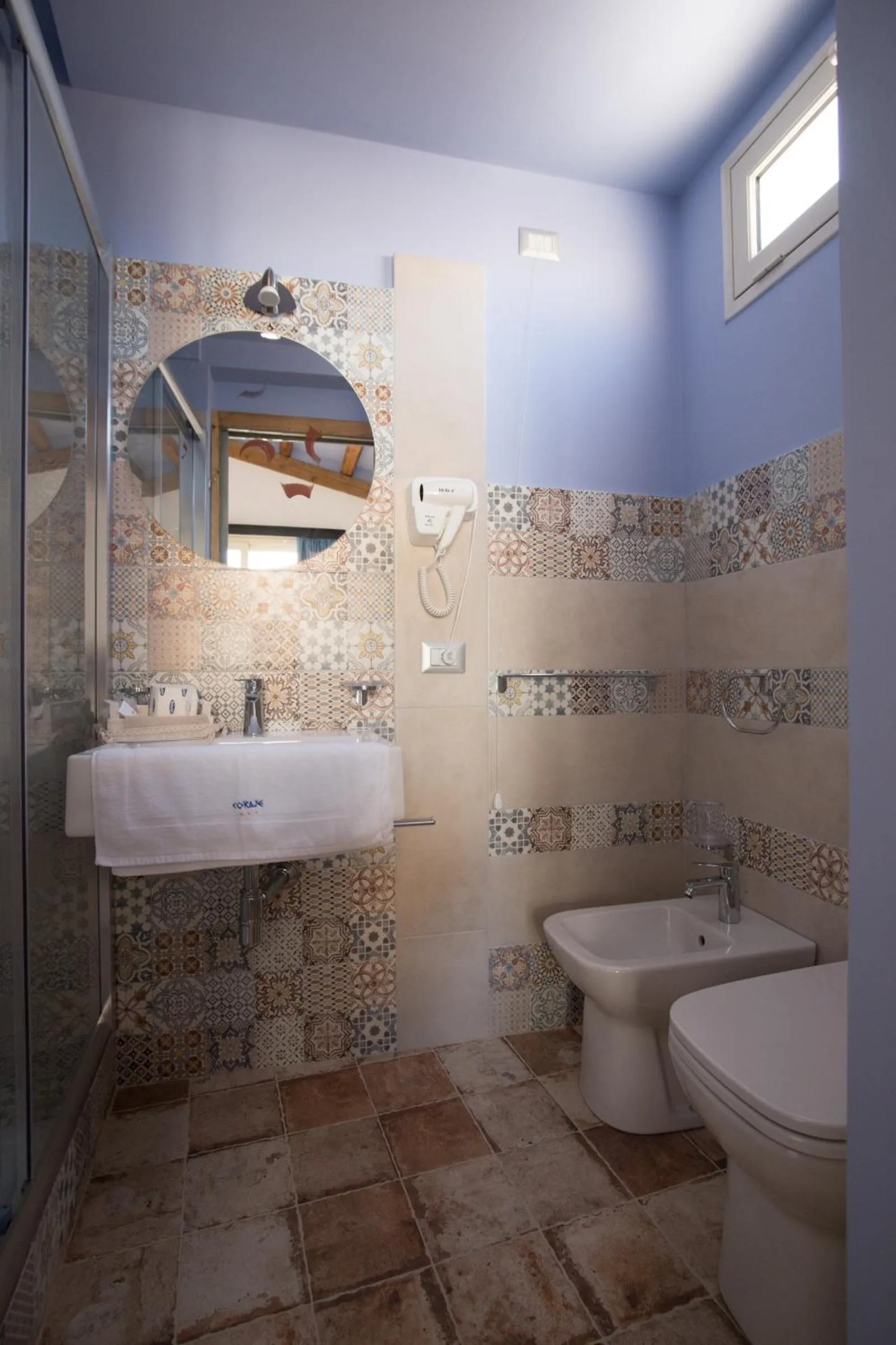 Bathroom in Coraje Room & Breakfast