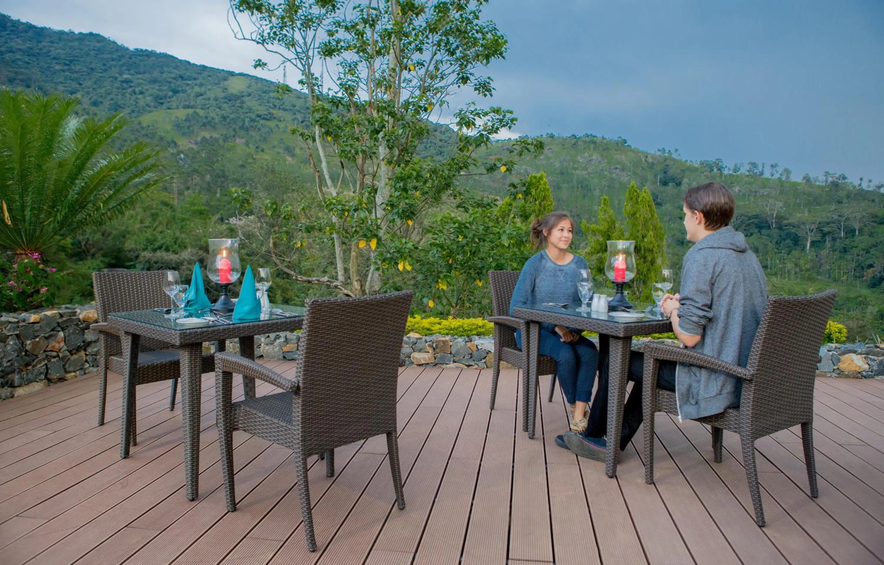 Restaurant/places to eat in Hunas Falls