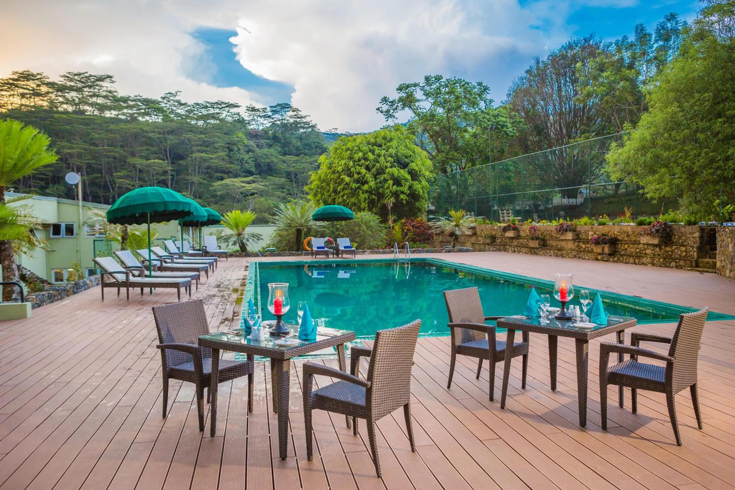 Swimming pool in Hunas Falls