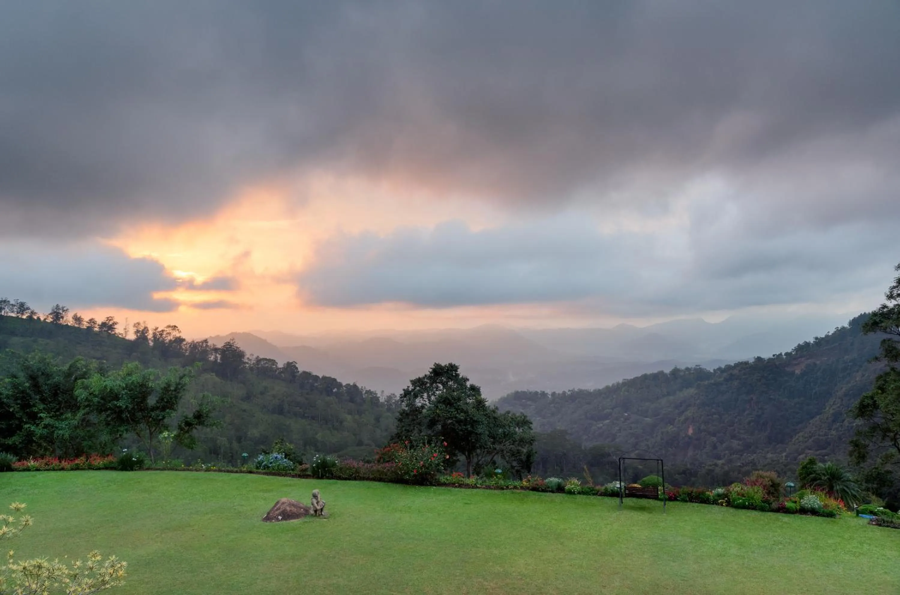Nearby landmark in Hunas Falls
