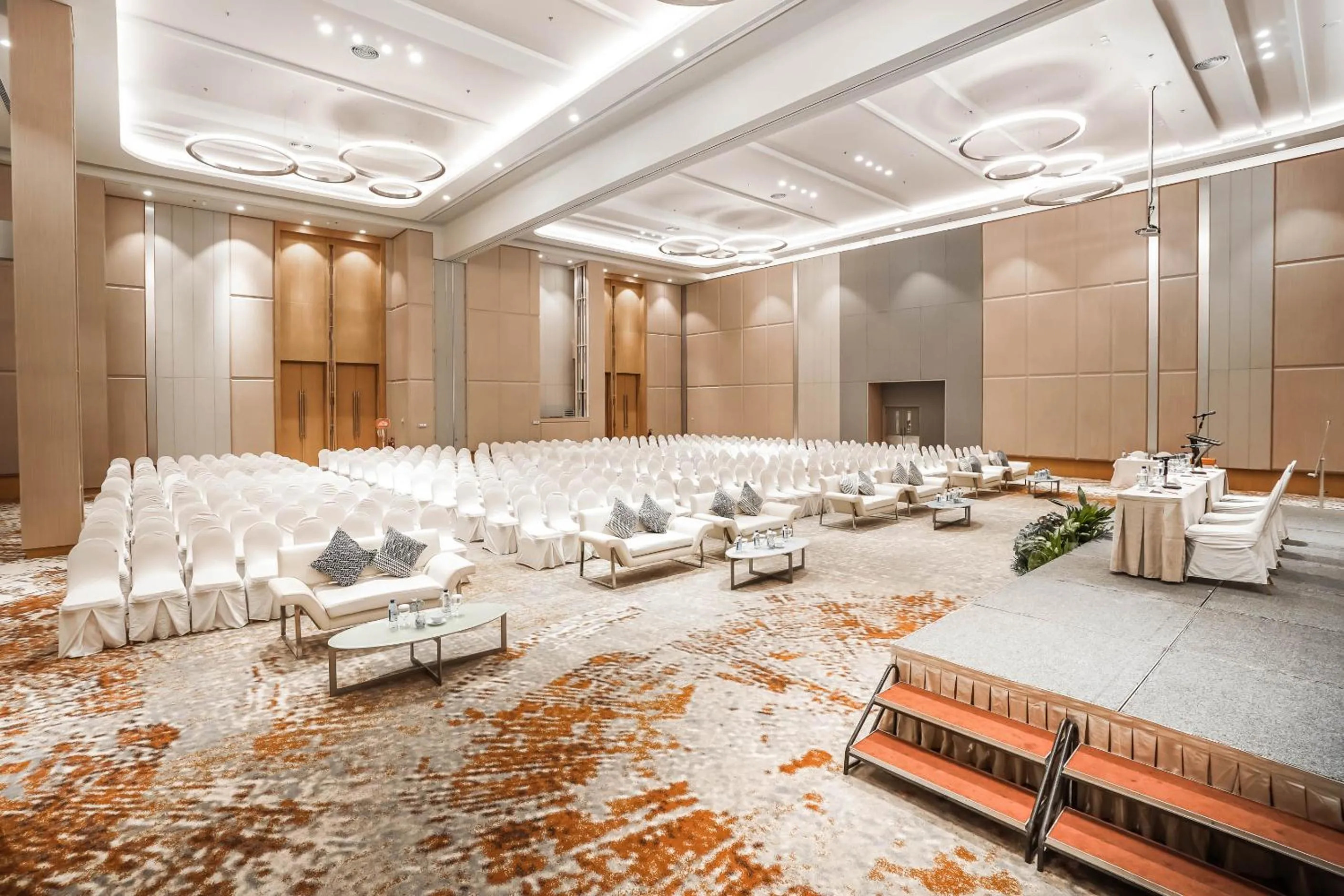 Business facilities in HARRIS Hotel Batam Center