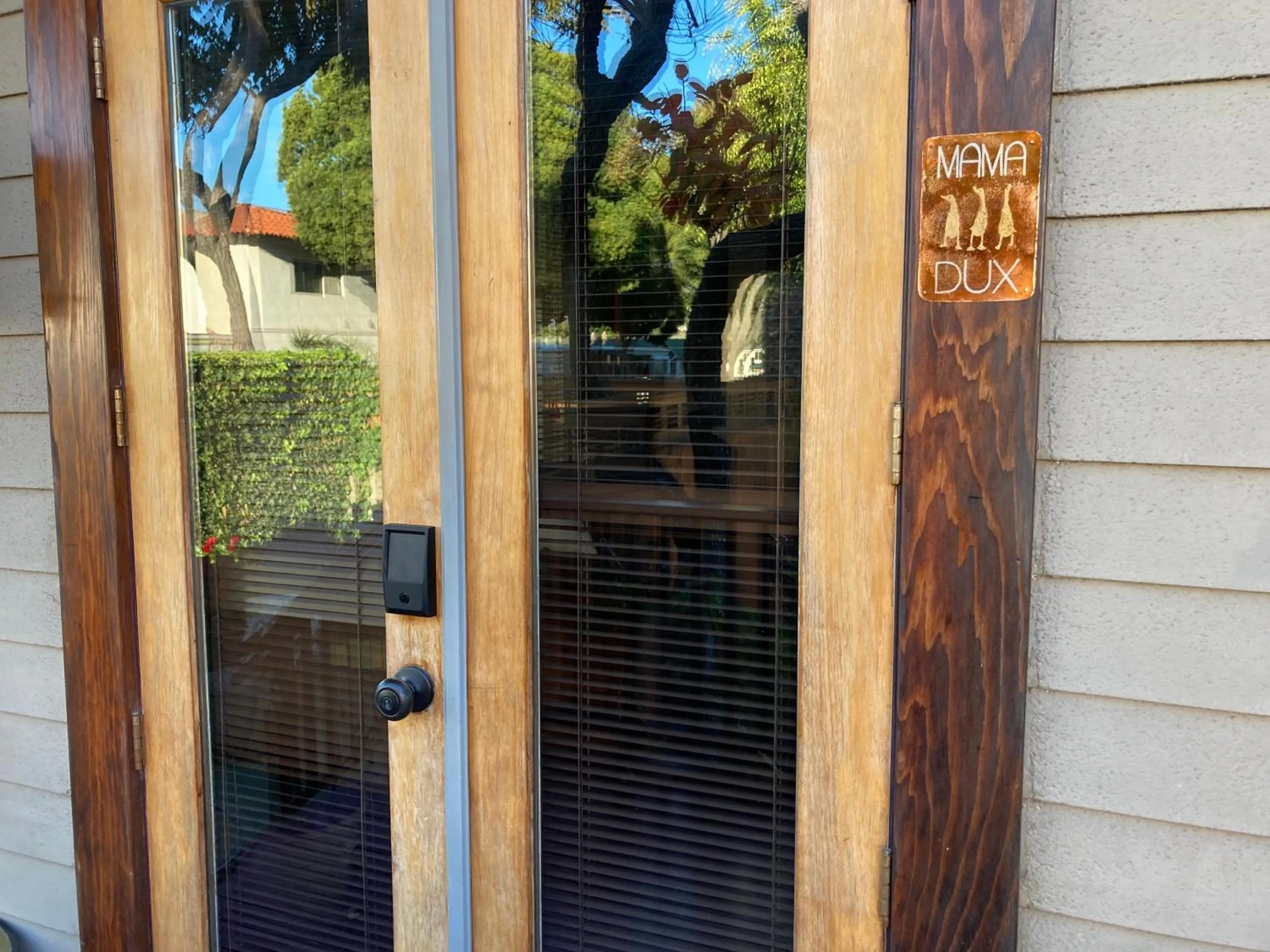 Facade/entrance in The 3 Dux