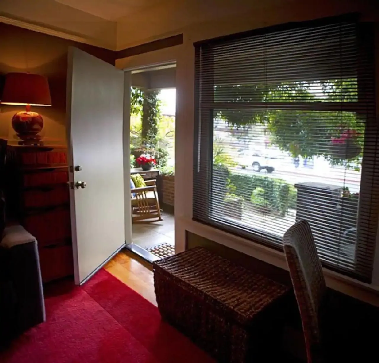 Facade/entrance in The 3 Dux