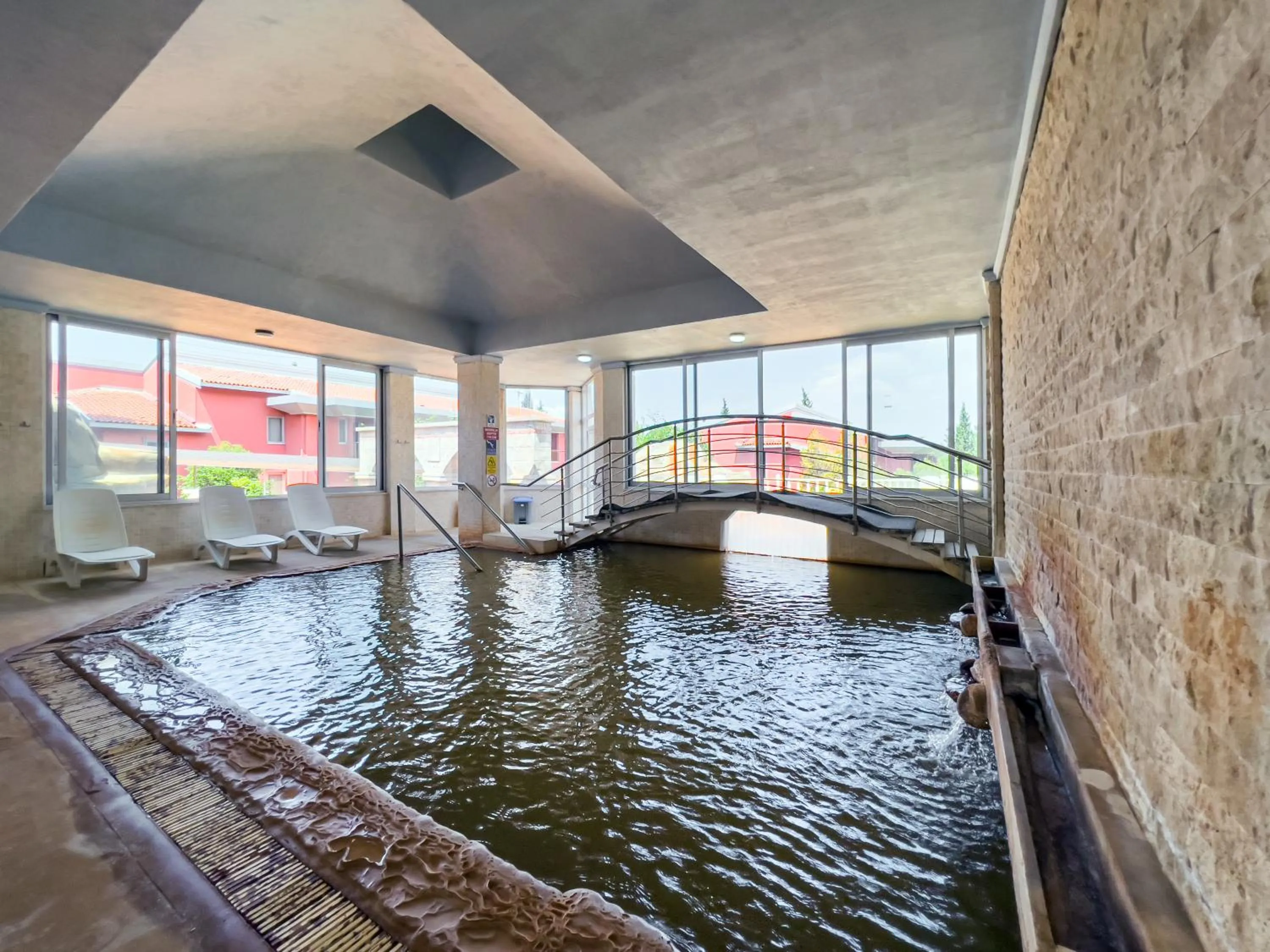 Hot Spring Bath in Spa Hotel Colossae Thermal