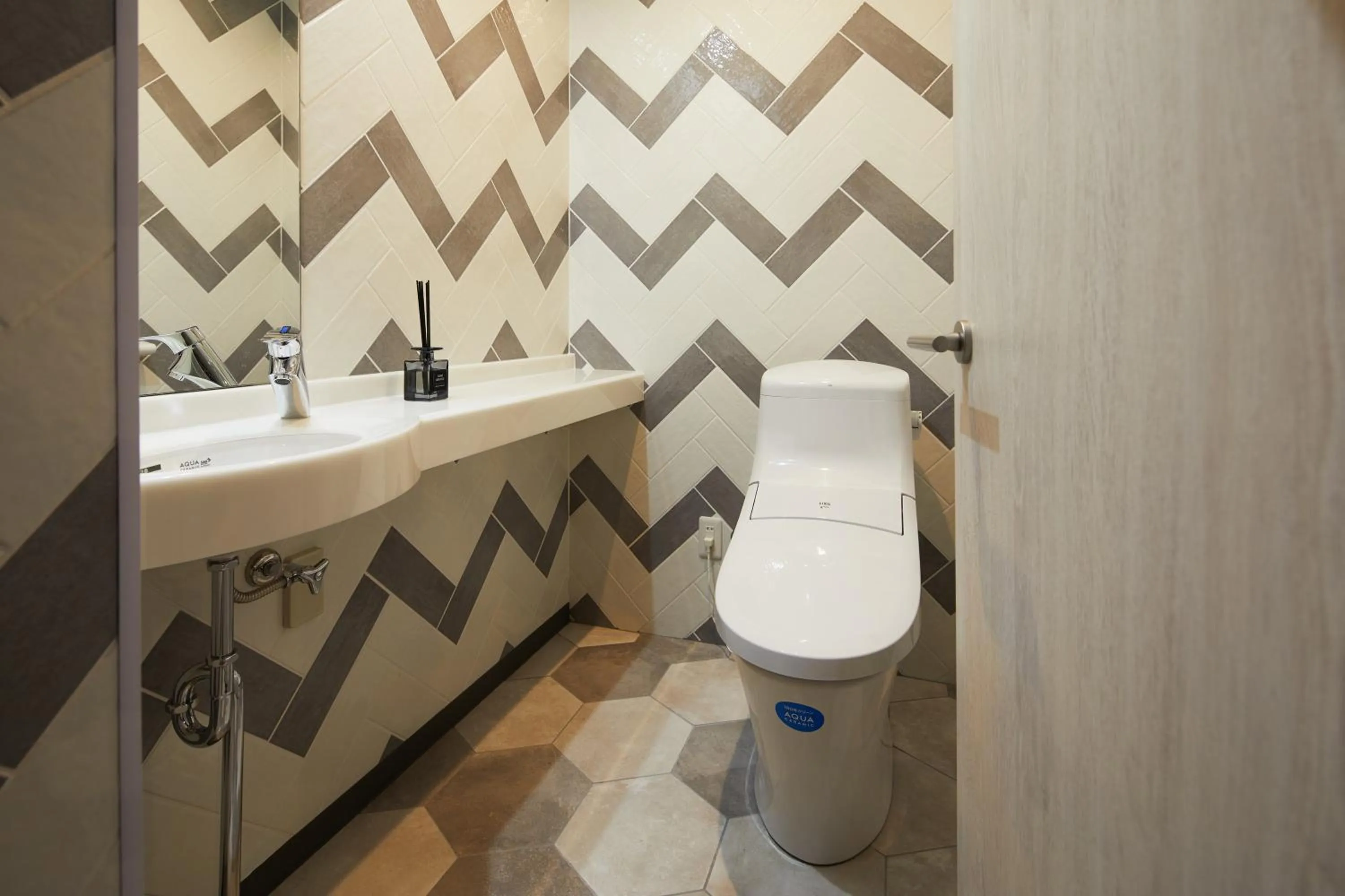 Toilet in Ya Do! KYOTO OKAZAKI