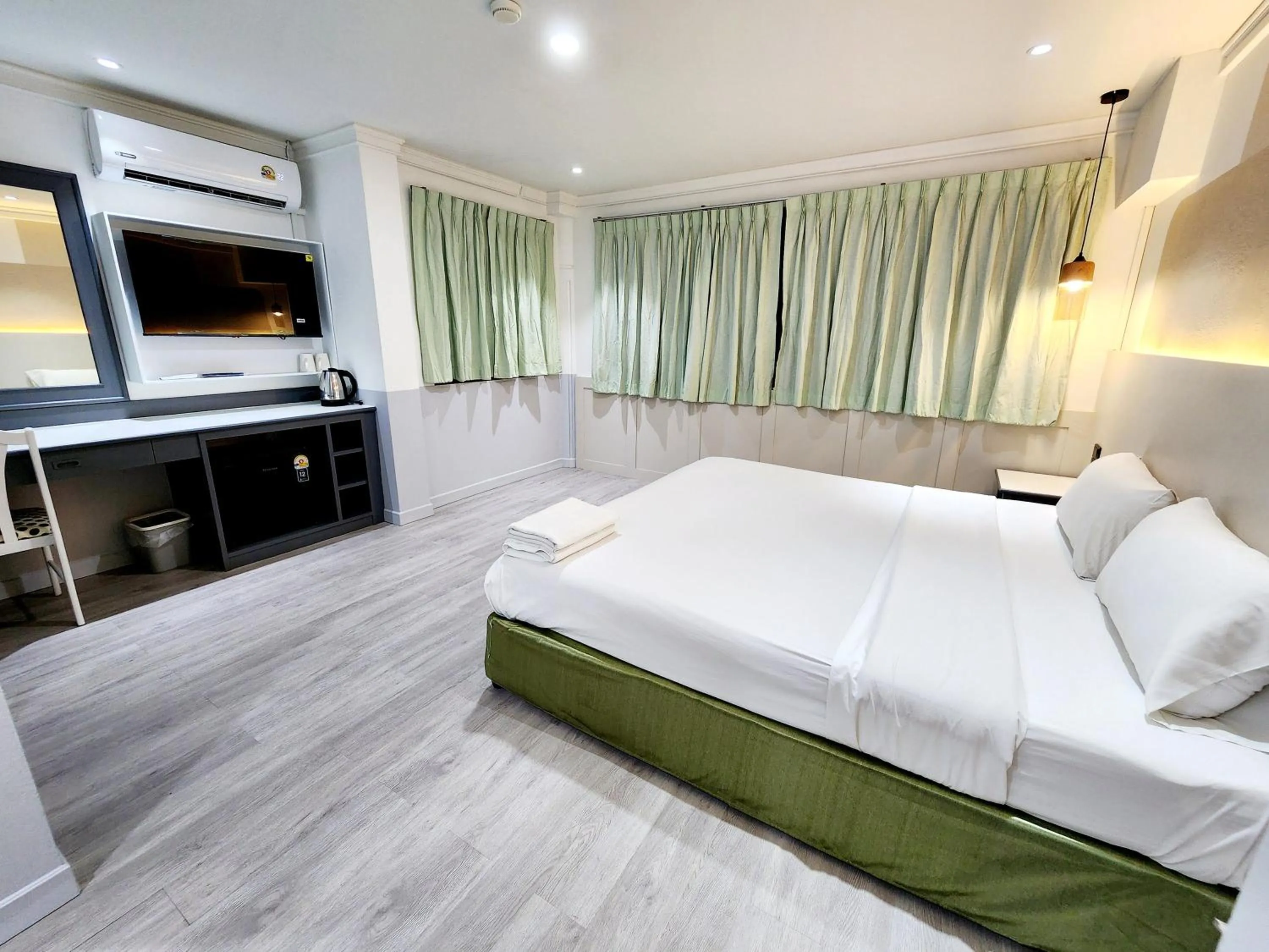 Bed in SEATEL Phuket, Patong Beach