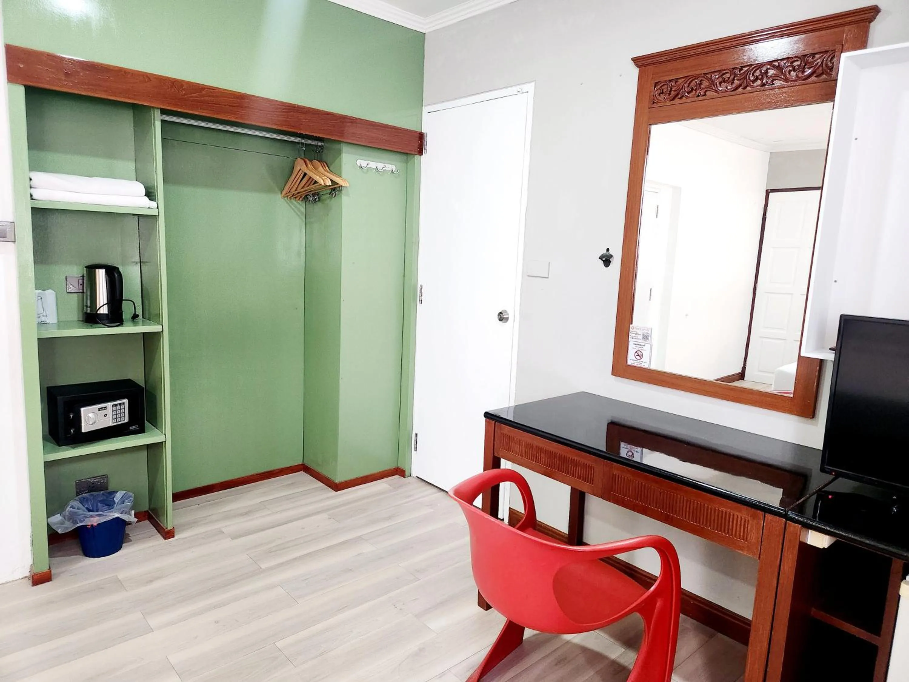 TV and multimedia in SEATEL Phuket, Patong Beach