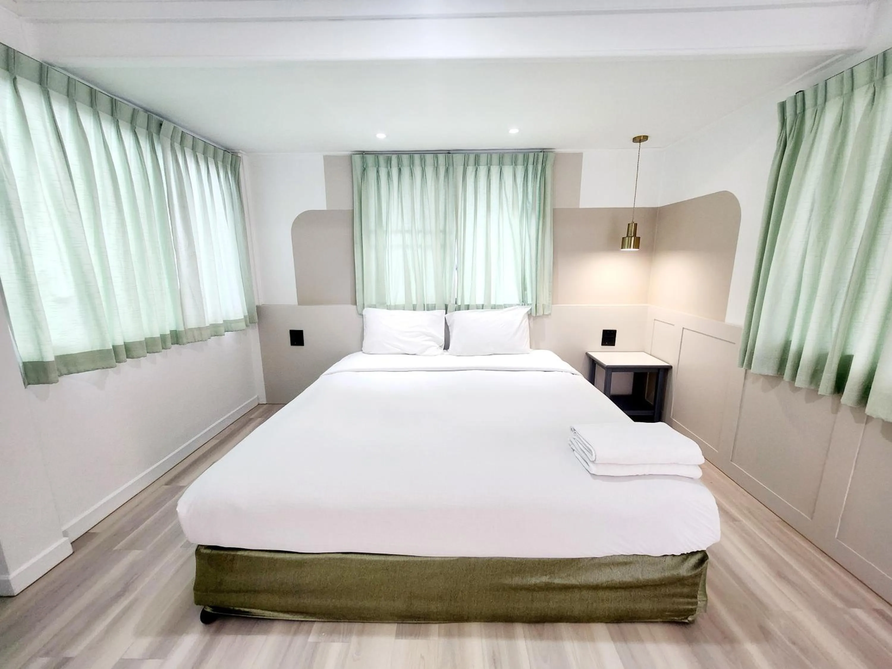Bed in SEATEL Phuket, Patong Beach