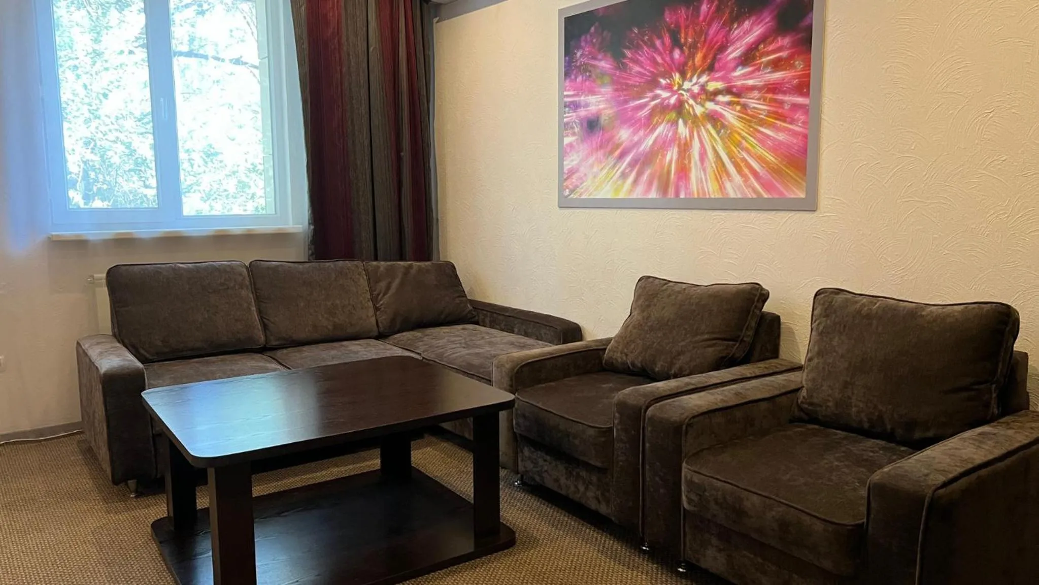 Photo of the whole room in JEPPESEN RESIDENCE