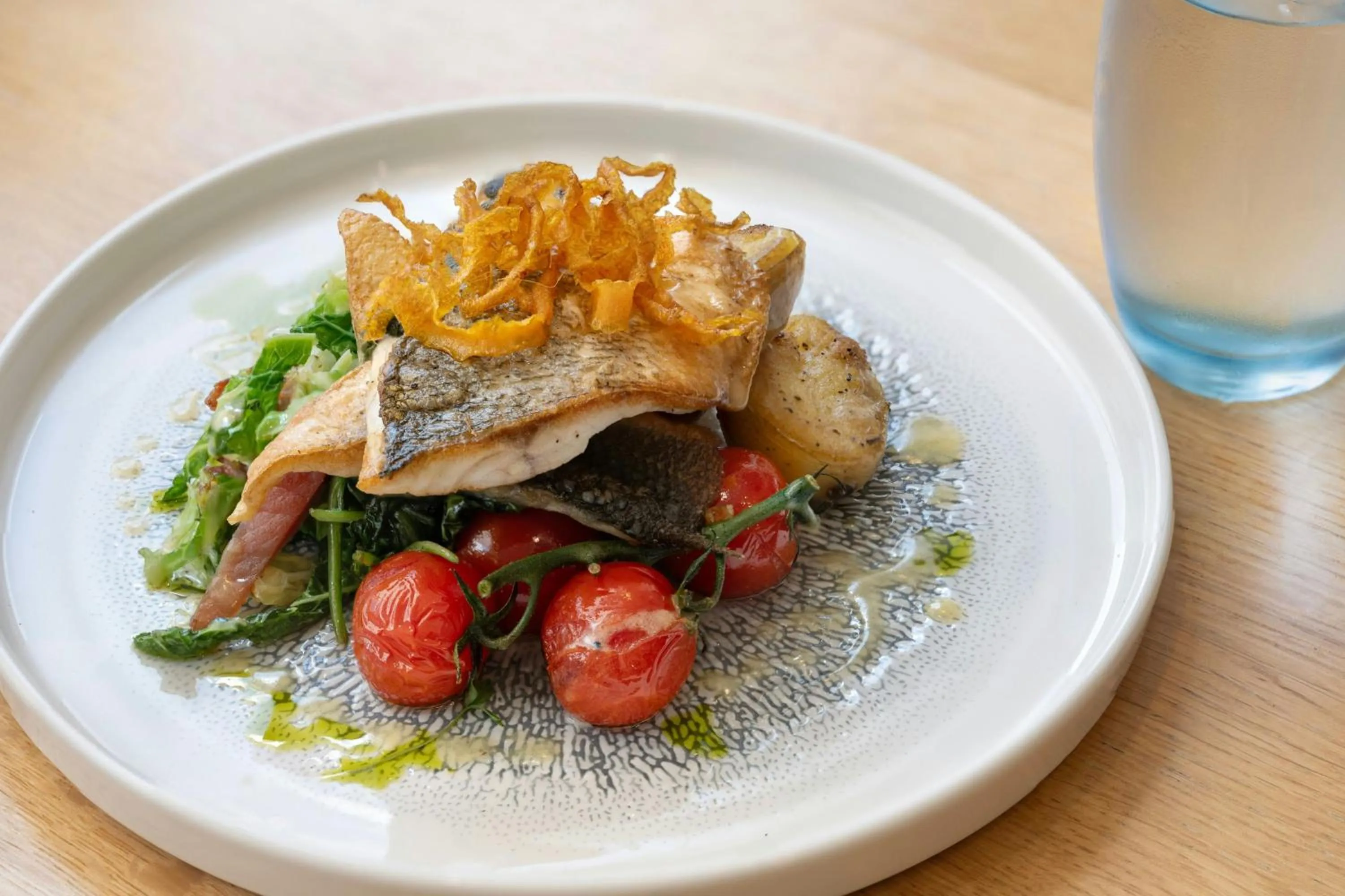 Restaurant/places to eat in Aloft London Excel