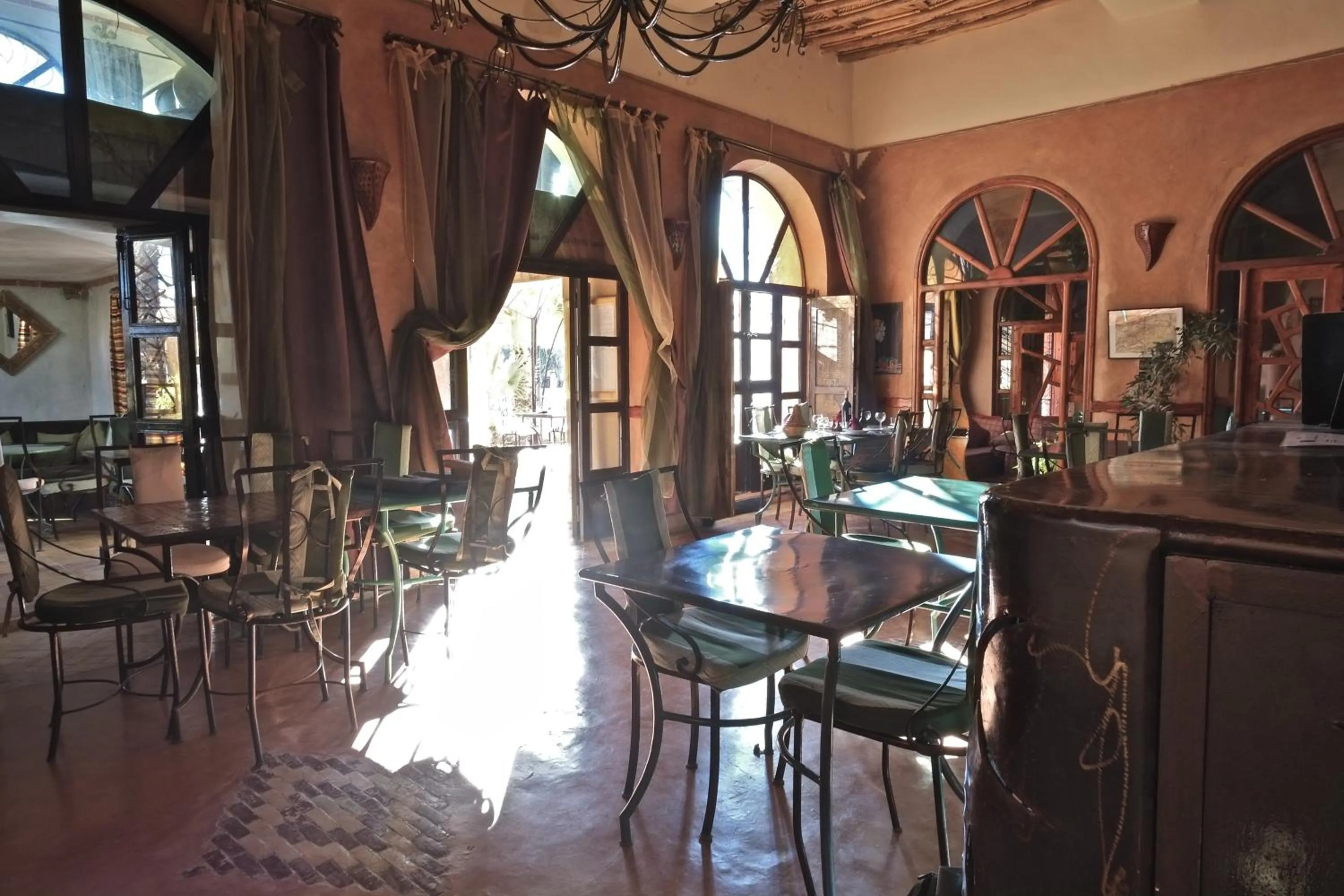 Restaurant/places to eat in Sawadi Ecolodge