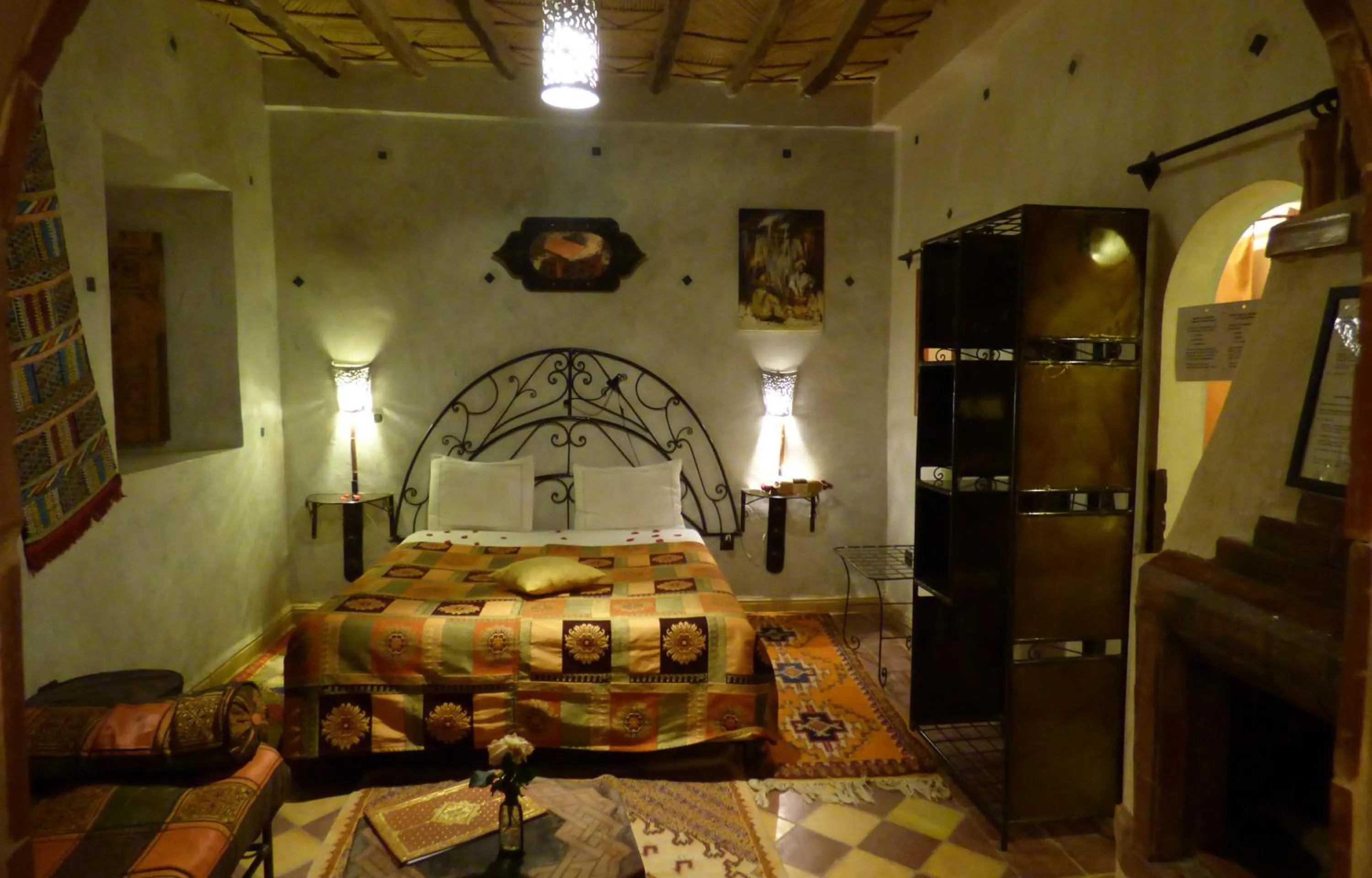 Photo of the whole room, Bed in Sawadi Ecolodge