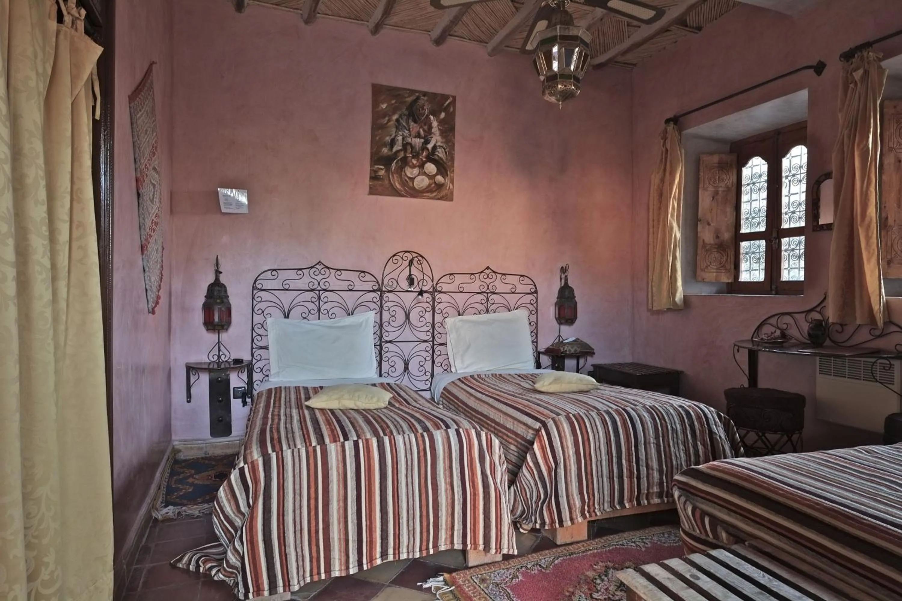 Bed in Sawadi Ecolodge