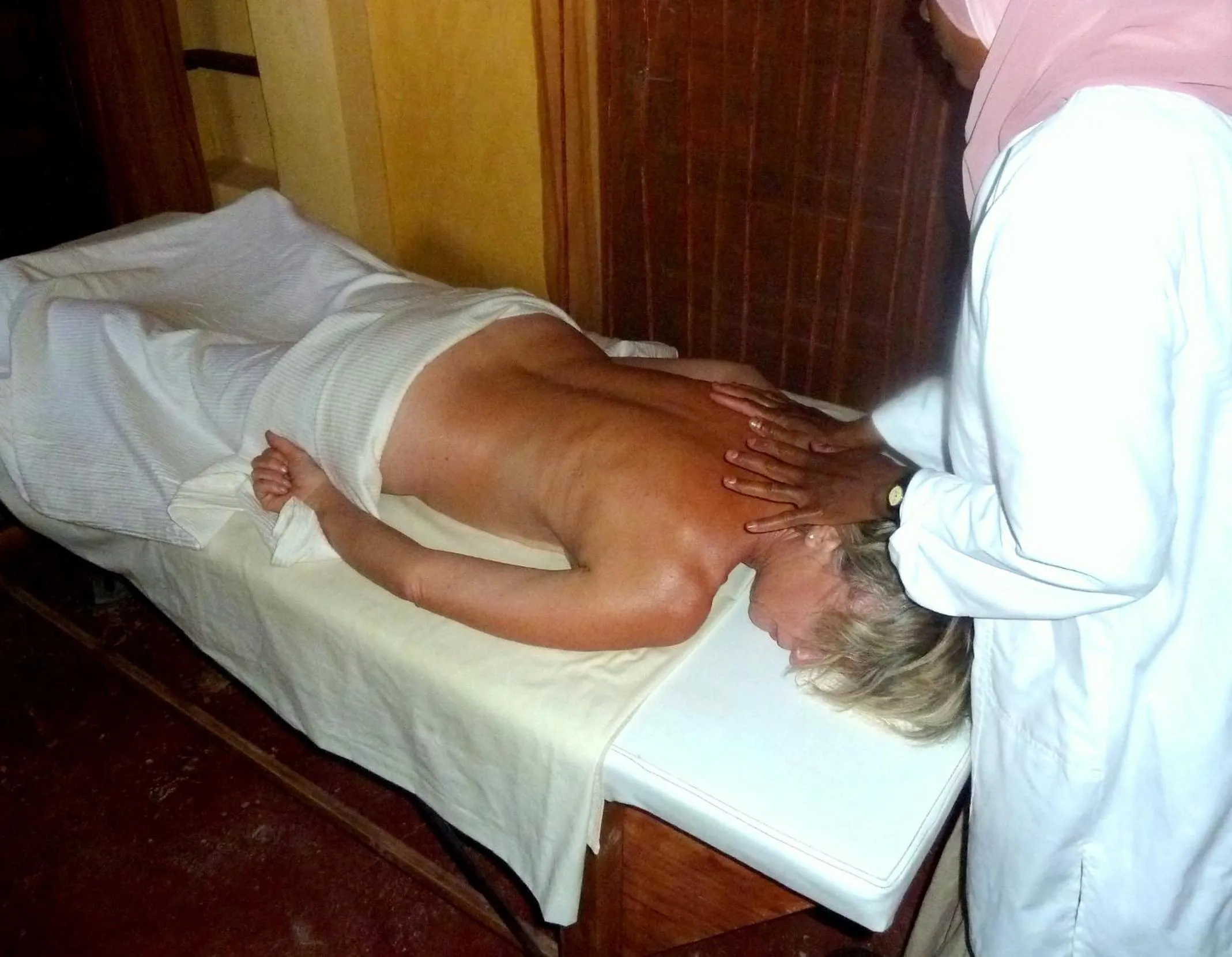 Massage in Sawadi Ecolodge