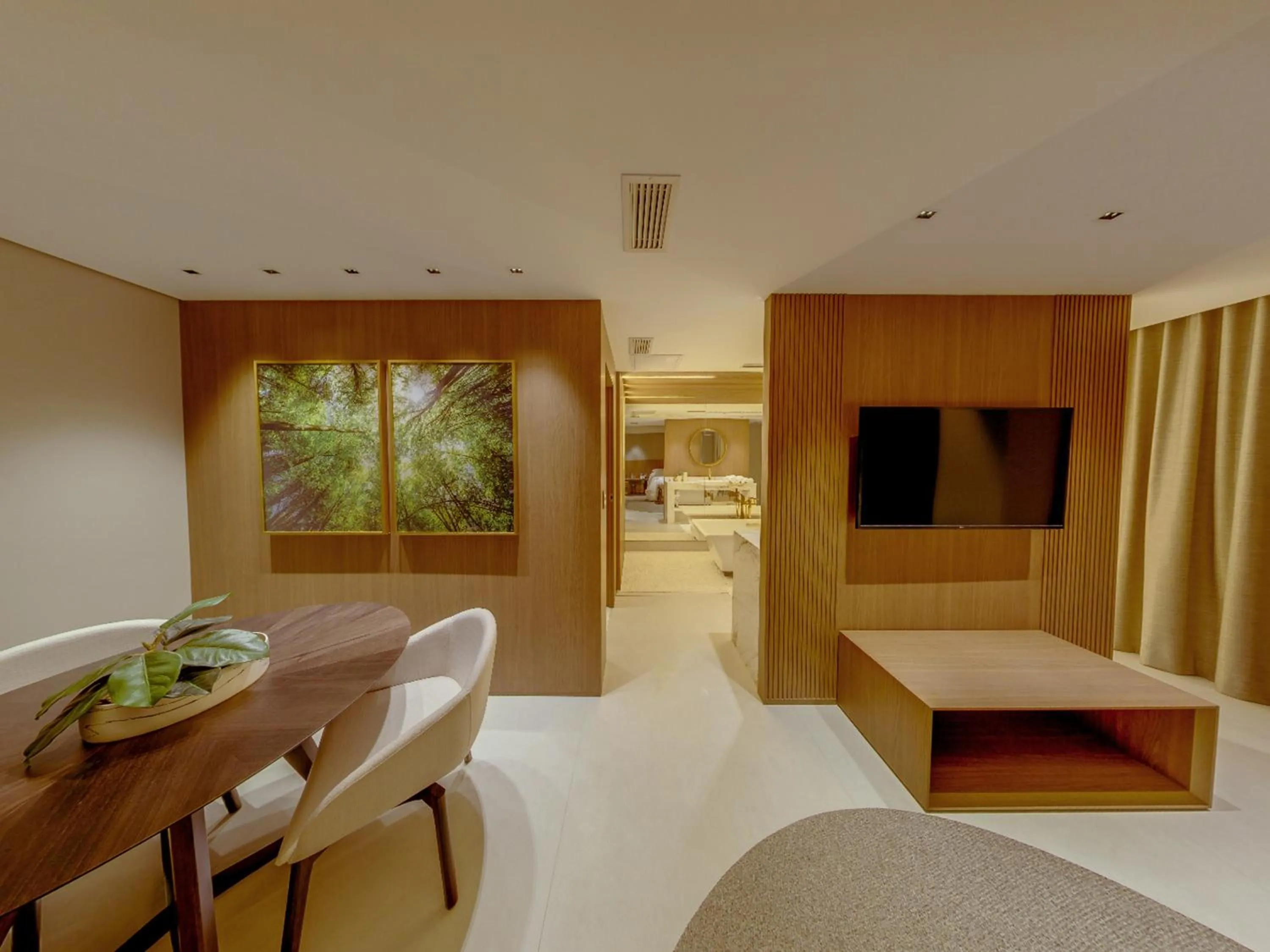 Communal lounge/ TV room, Bed in Amazon Taiamã Hotel