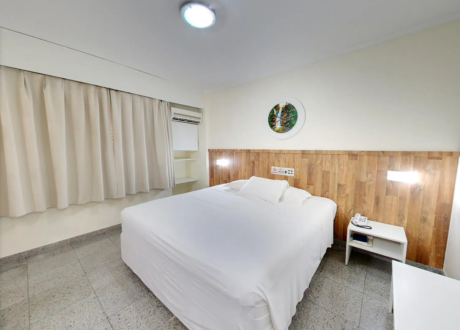 Bed in Amazon Taiamã Hotel