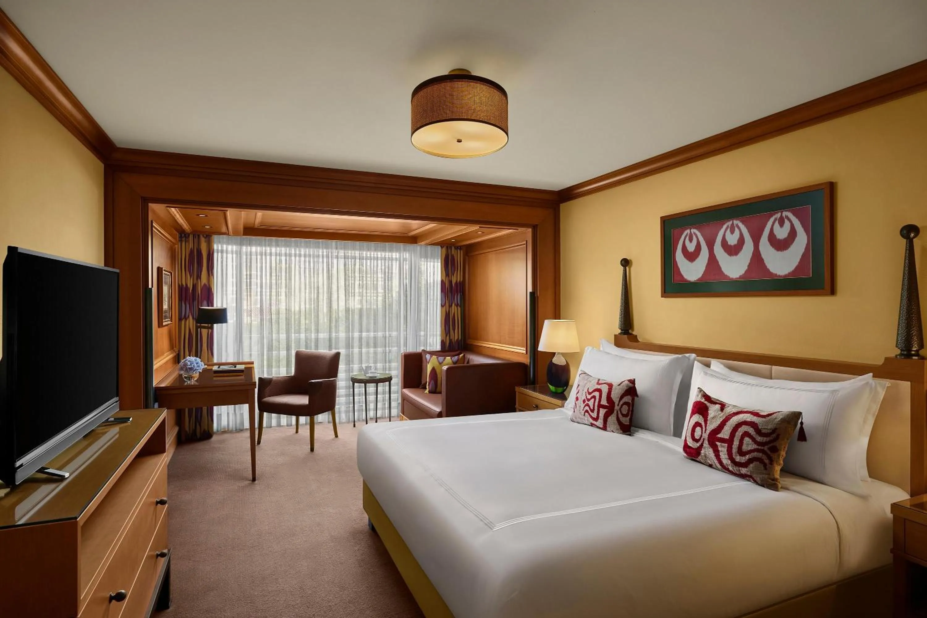 Photo of the whole room, Bed in Divan Istanbul