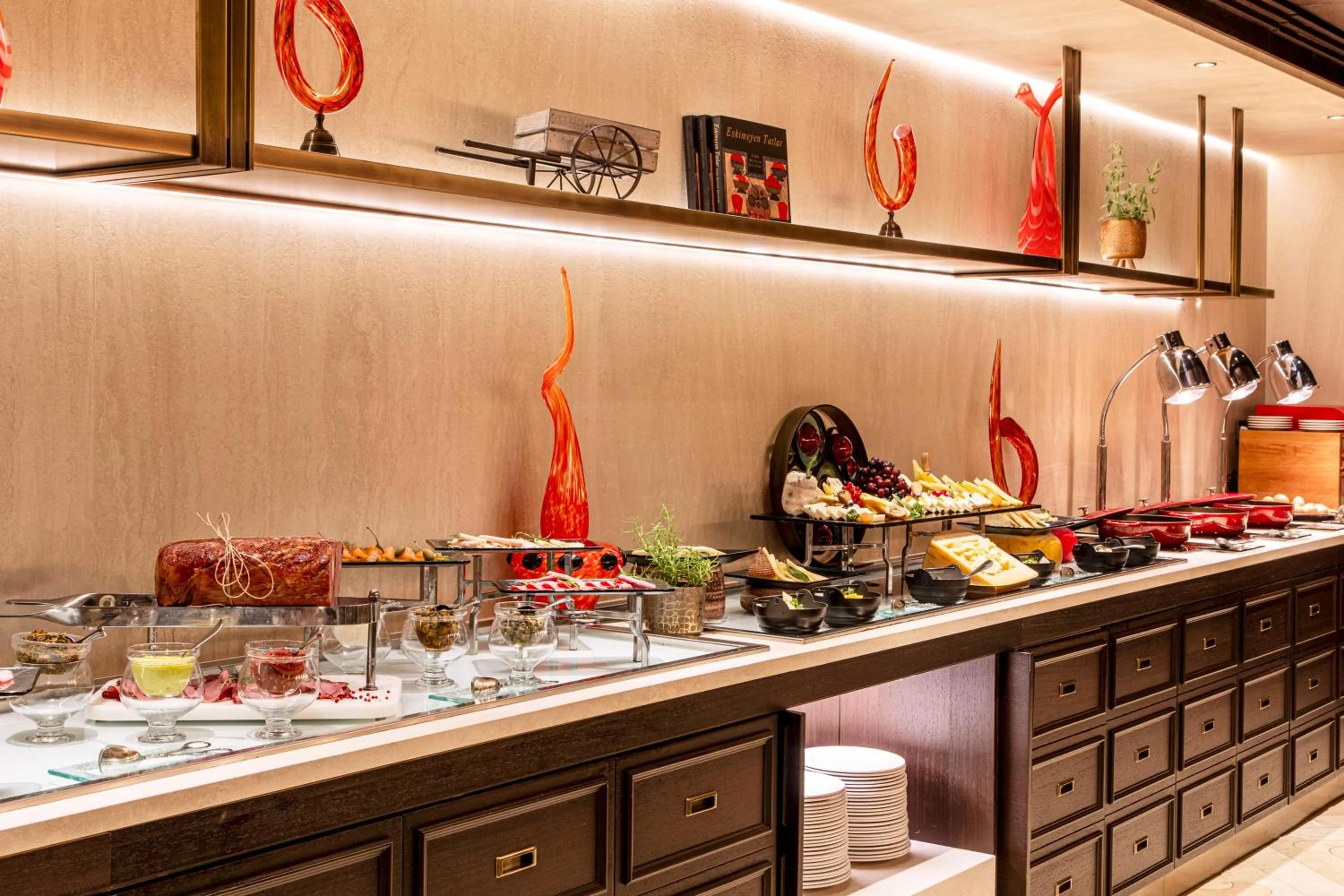 Restaurant/places to eat in Divan Istanbul