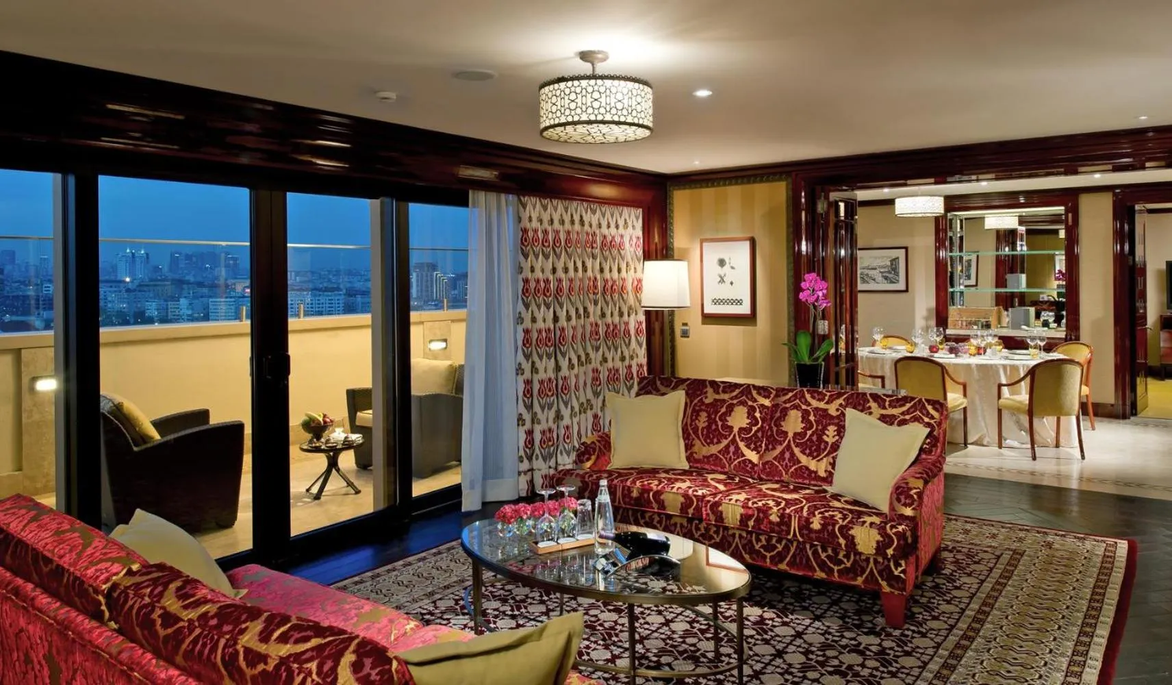 Lobby or reception in Divan Istanbul